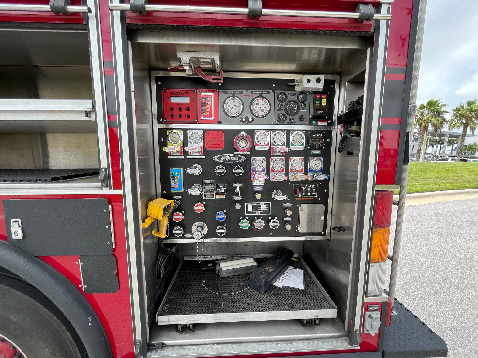 2004 Pierce Enforcer Rescue Pumper | Firetrucks Unlimited