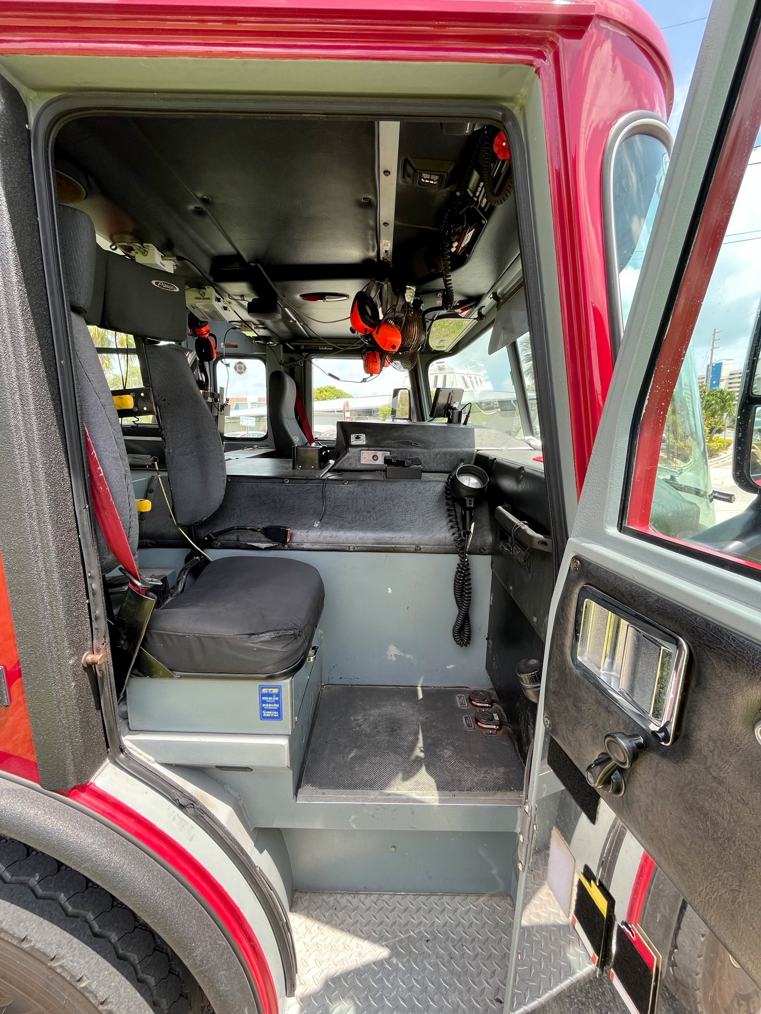 2004 Pierce Enforcer Rescue Pumper | Firetrucks Unlimited