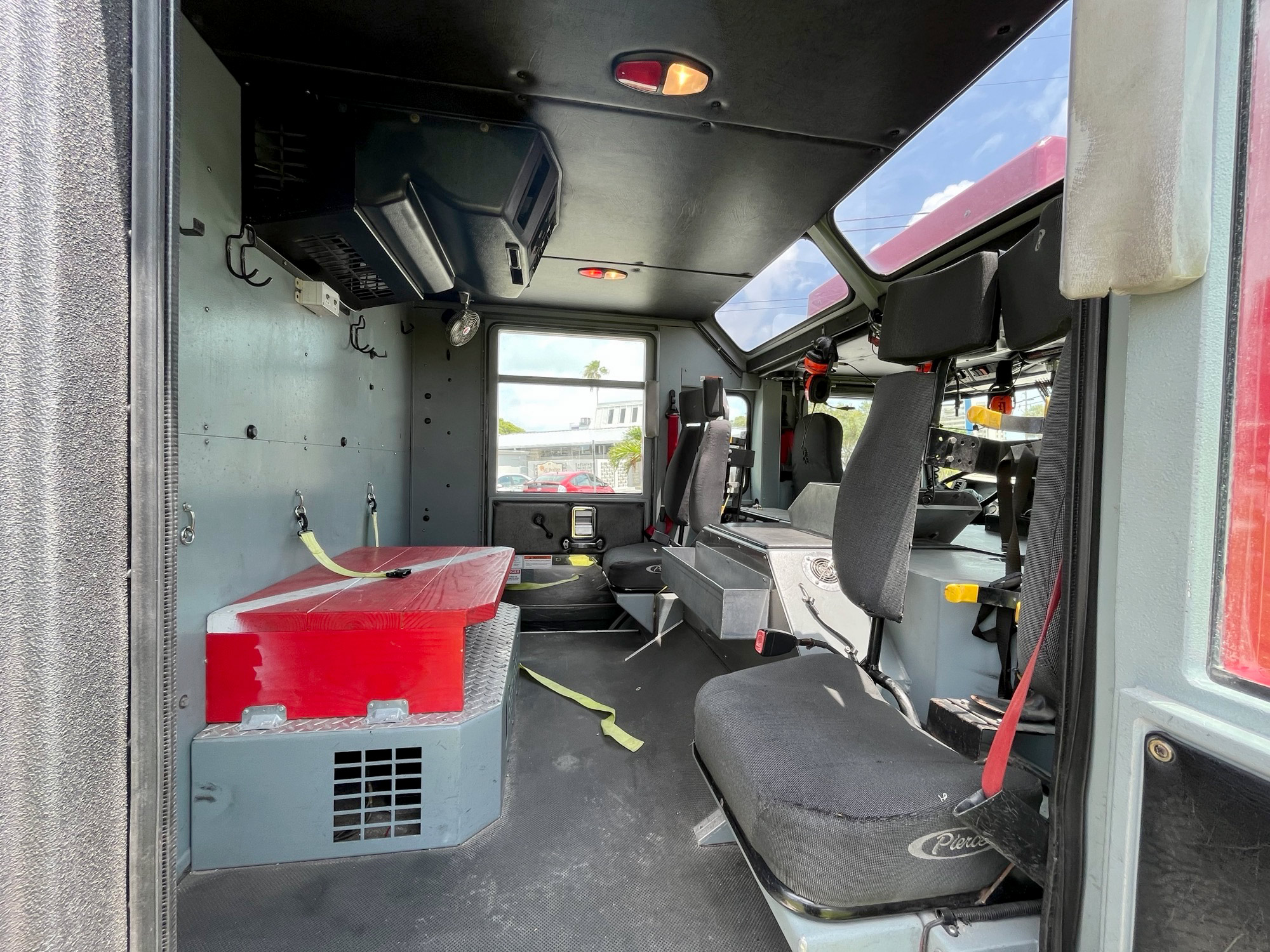 2004 Pierce Enforcer Rescue Pumper | Firetrucks Unlimited