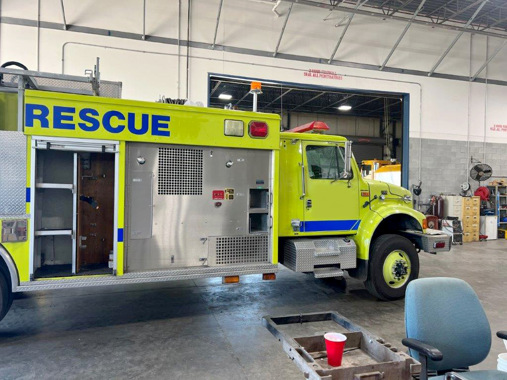 2002 KME International Commercial Rescue | Firetrucks Unlimited