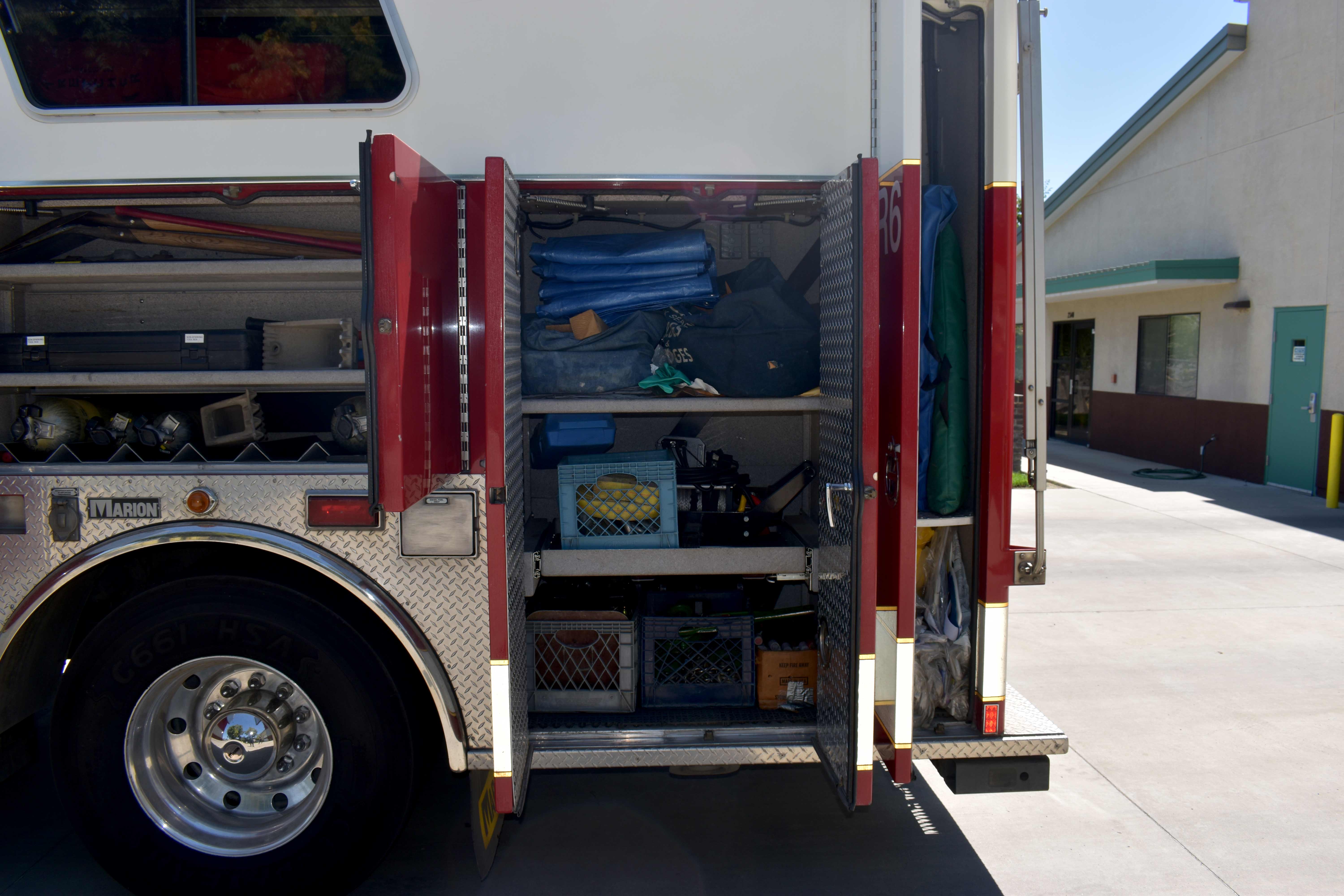 2000 Marion Mack Walk-In Commercial Rescue | Firetrucks Unlimited