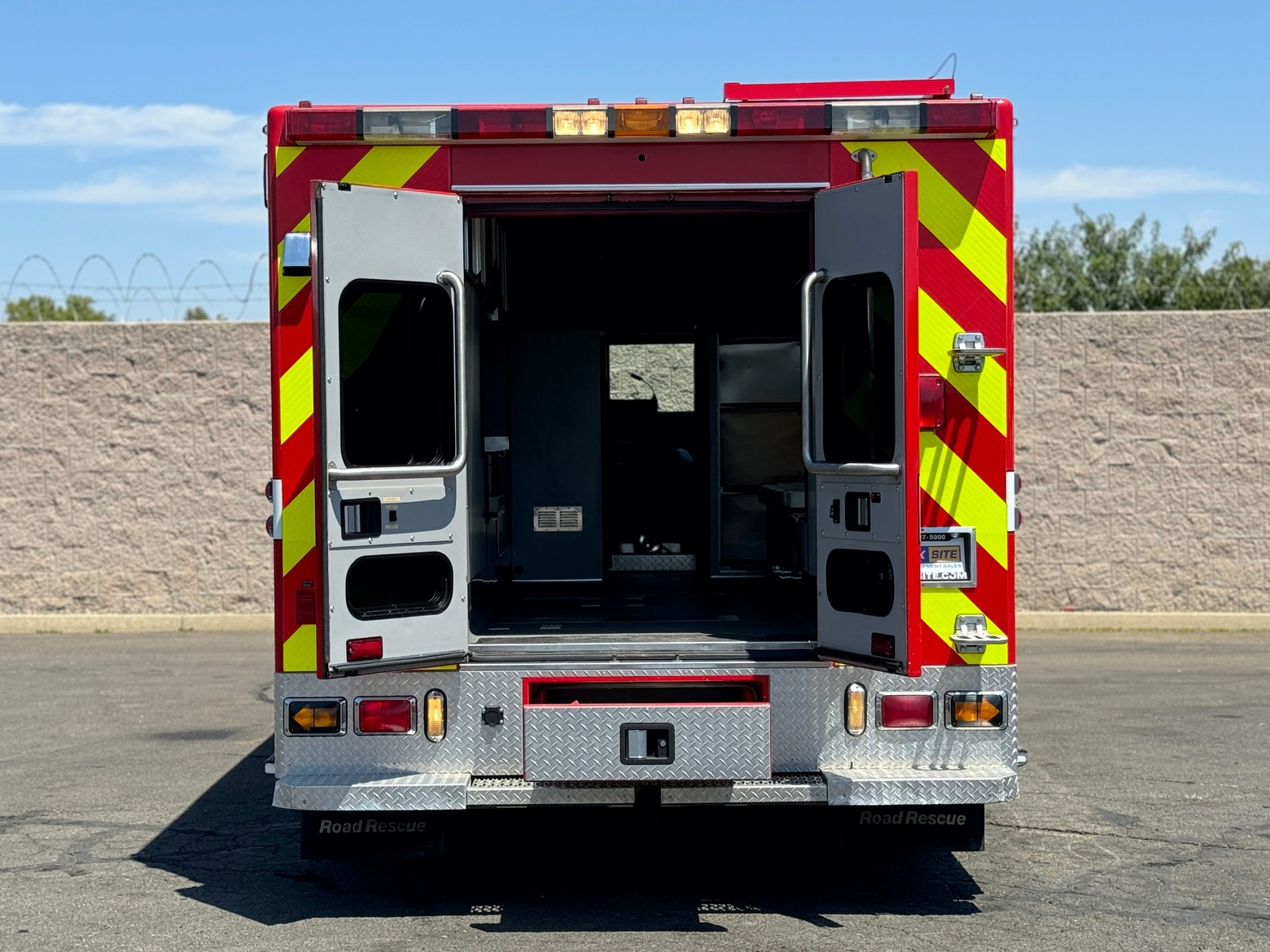 1999 Road Rescue International Ambulance | Firetrucks Unlimited