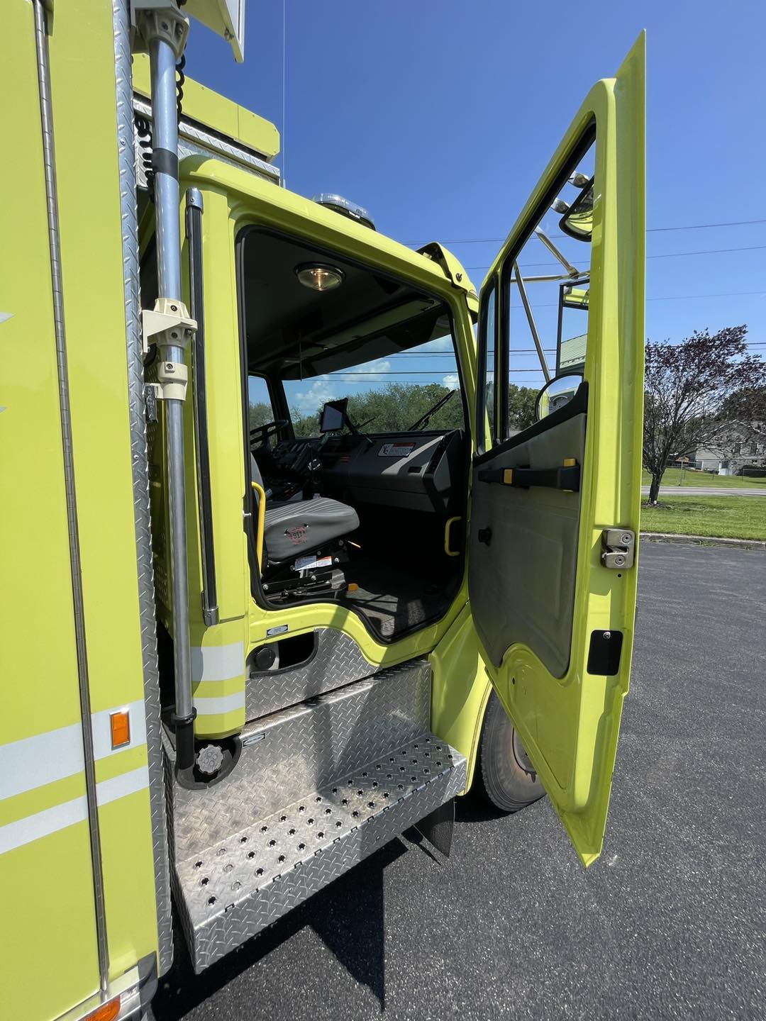 1997 E-One Freightliner Commercial Walk In Rescue | Firetrucks Unlimited