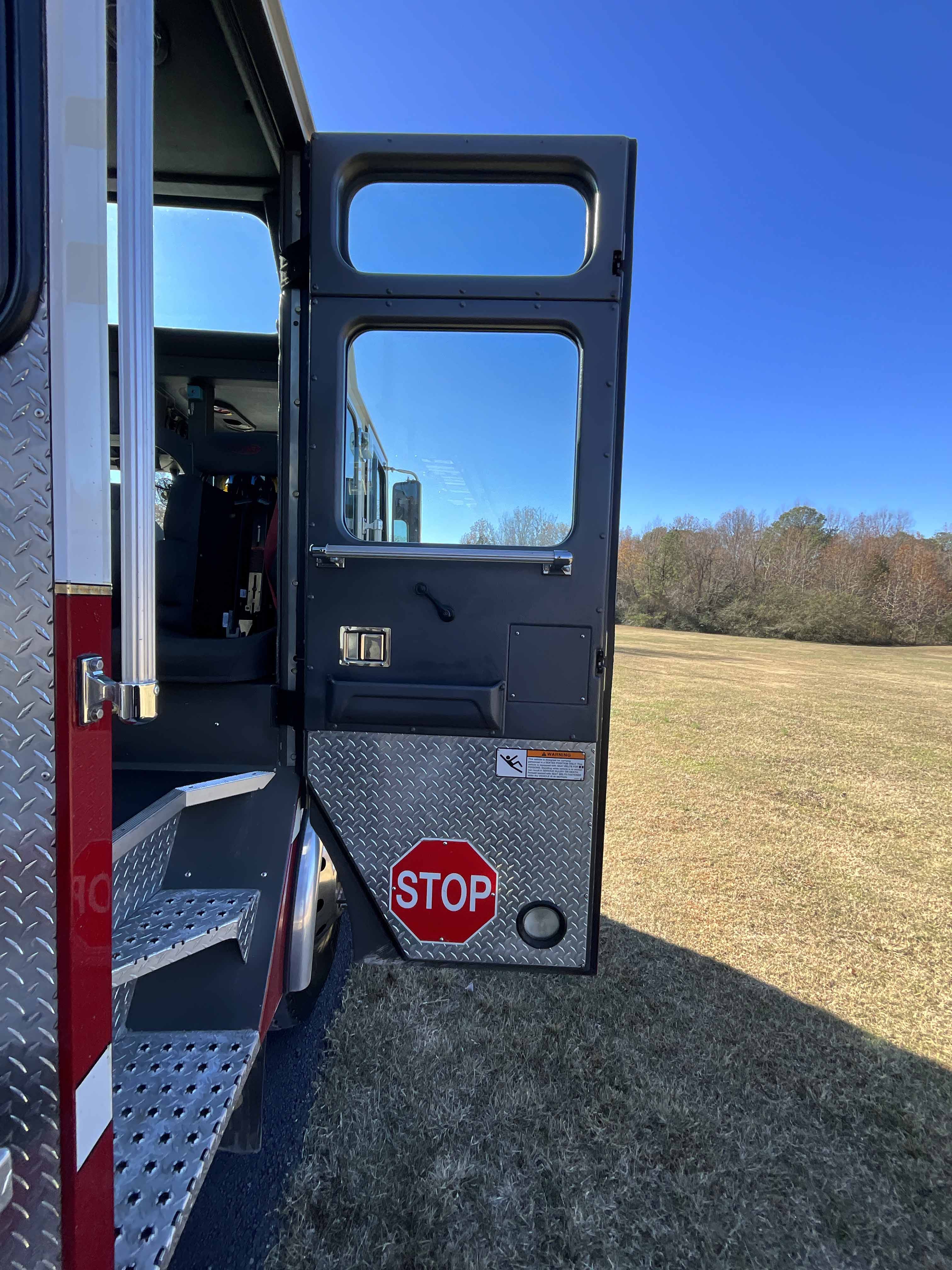 2004 E-One Cyclone II Rescue Pumper | Firetrucks Unlimited
