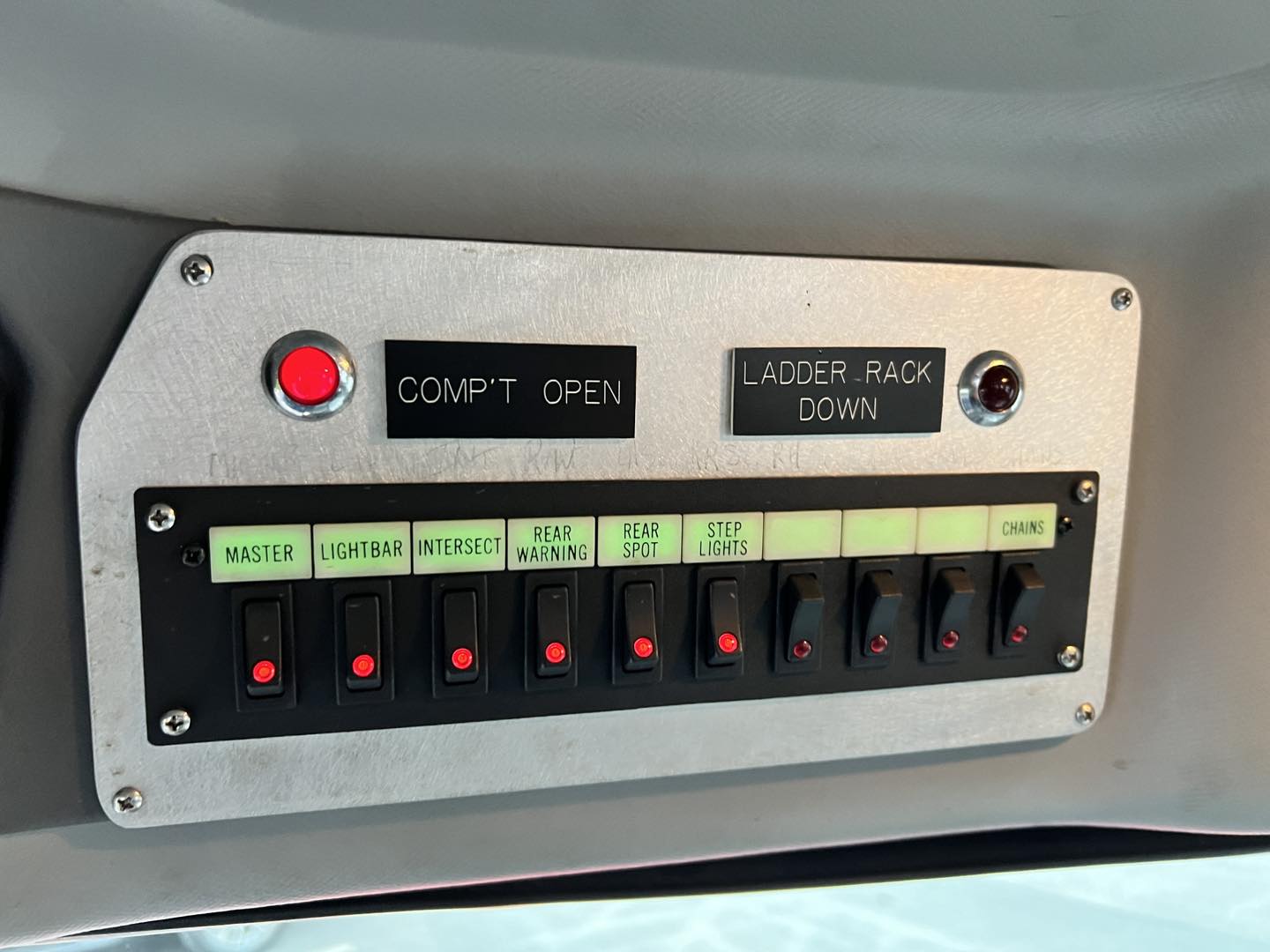 1999 Dingee Freightliner Commercial Pumper | Firetrucks Unlimited