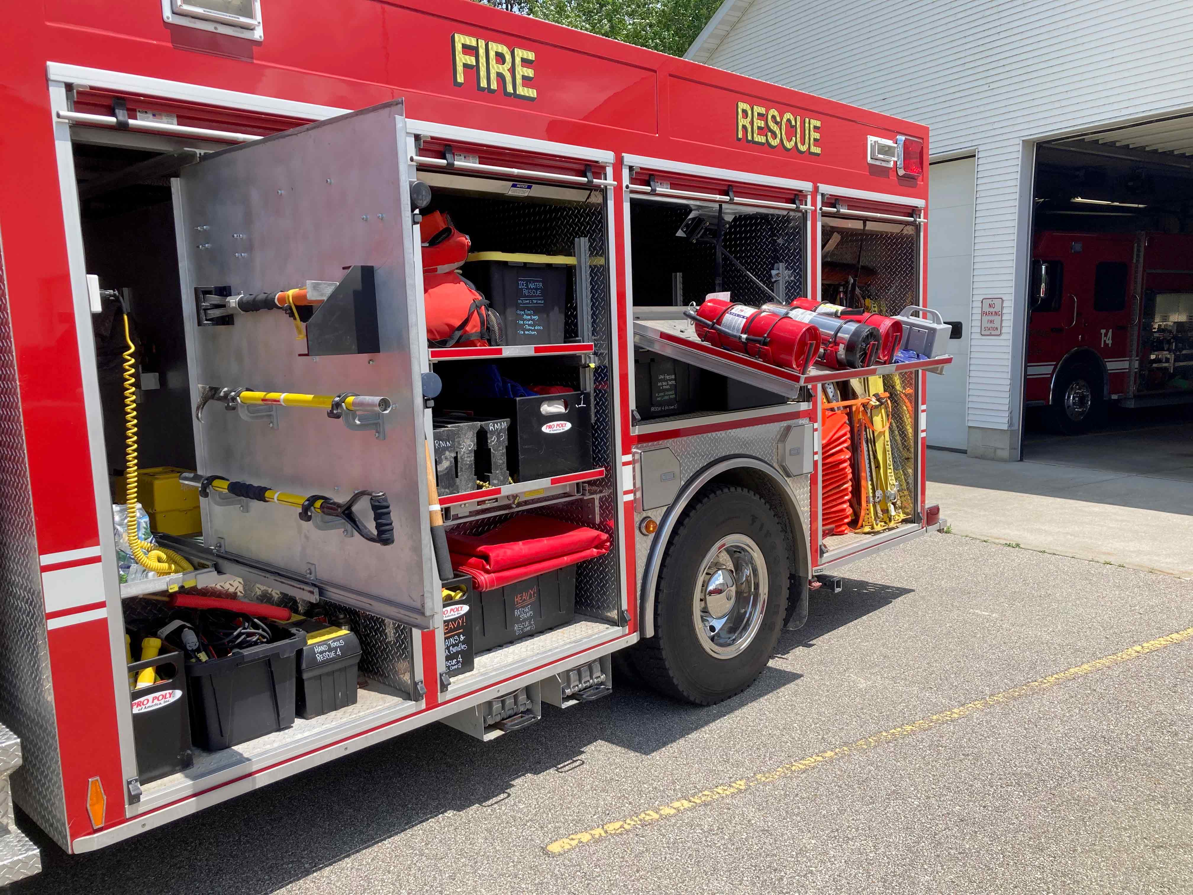 2005 Spencer Freightliner Commercial Rescue | Firetrucks Unlimited