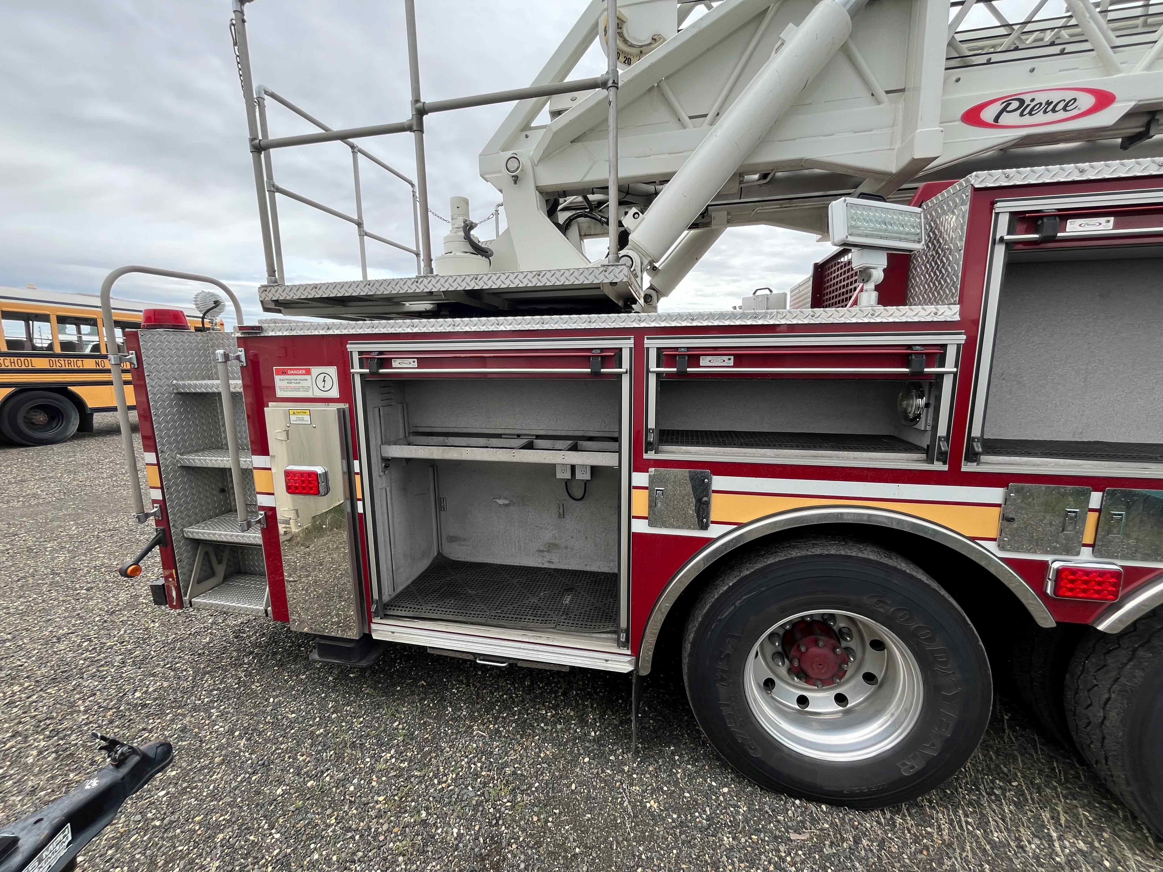 2005-pierce-arrow-xt-105-rm-aerial-used-truck-details