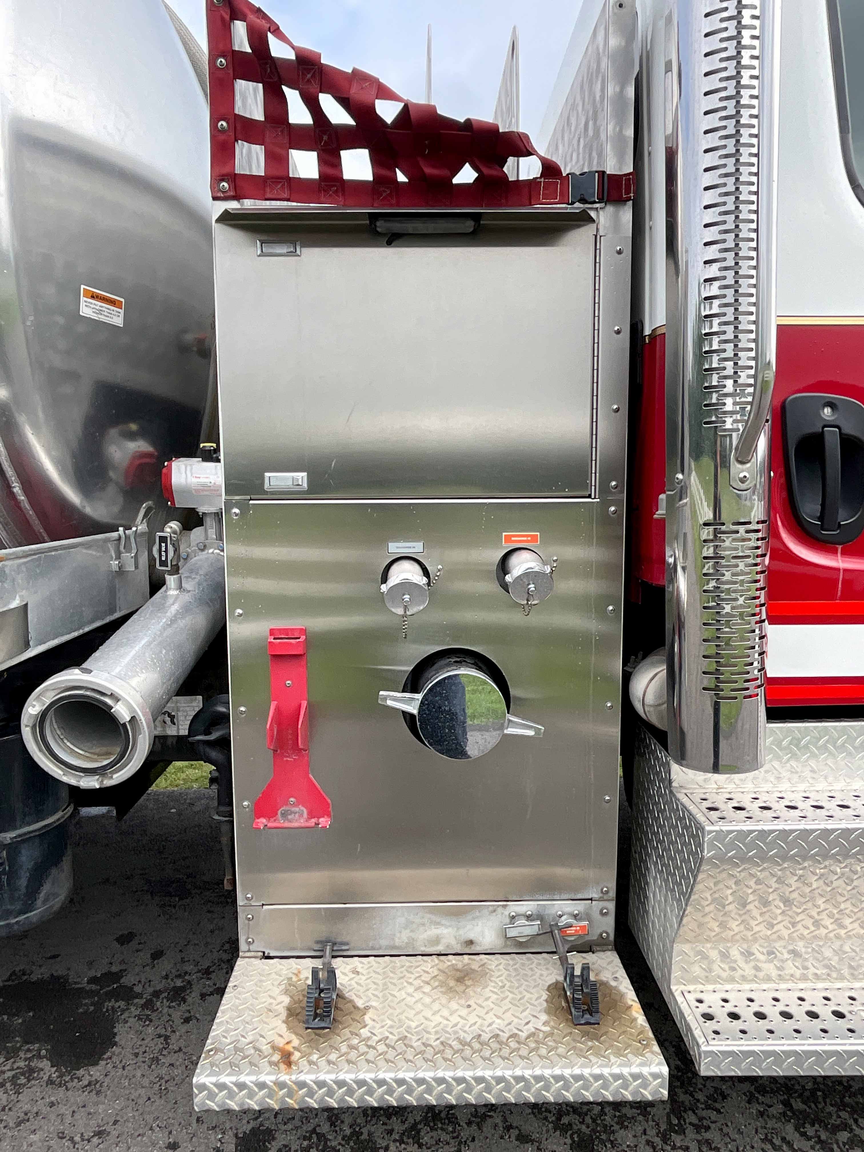 2009 EAM Freightliner Tandem-Axle Commercial Tanker | Firetrucks Unlimited
