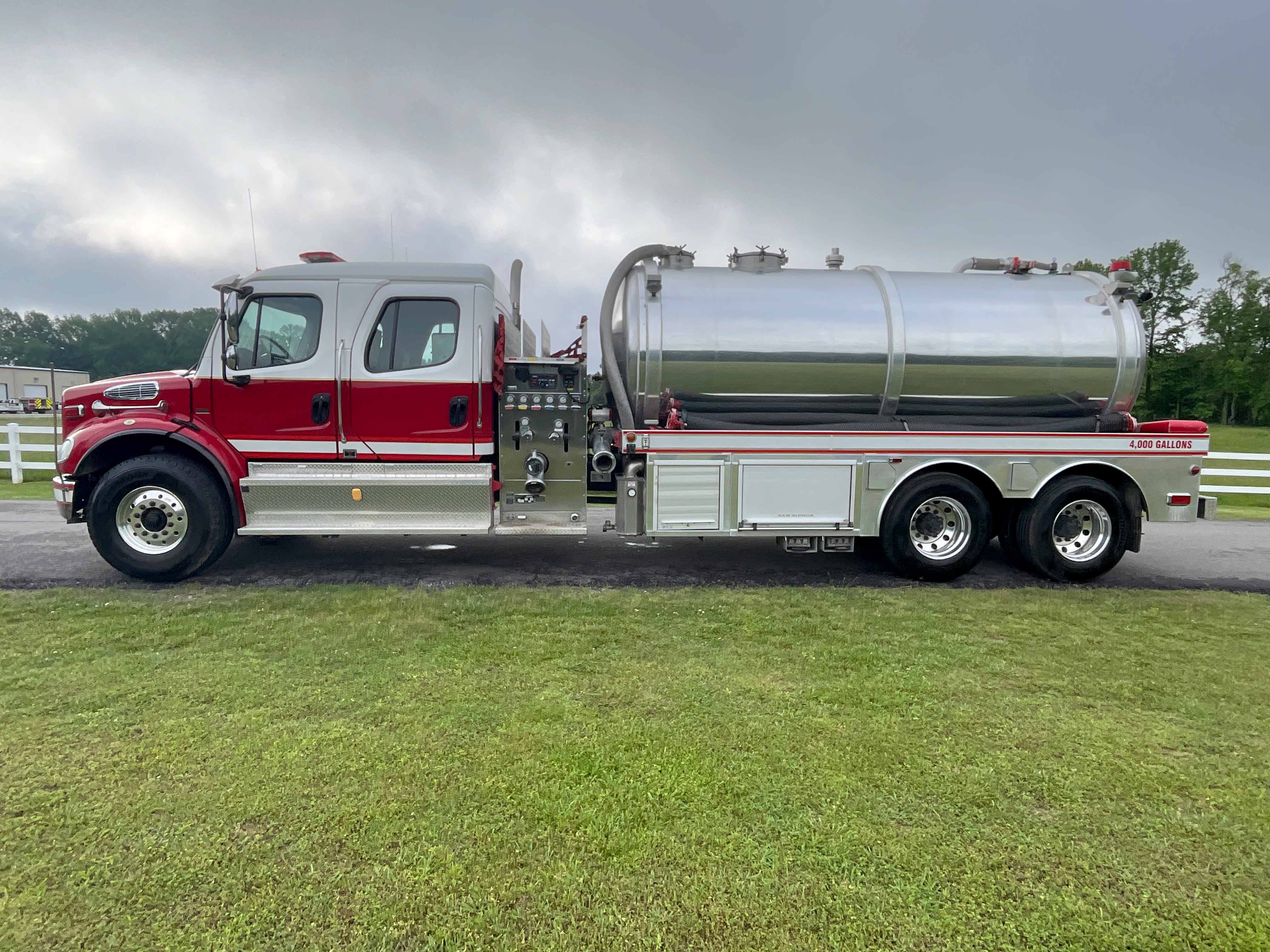 2009 EAM Freightliner Tandem-Axle Commercial Tanker | Firetrucks Unlimited