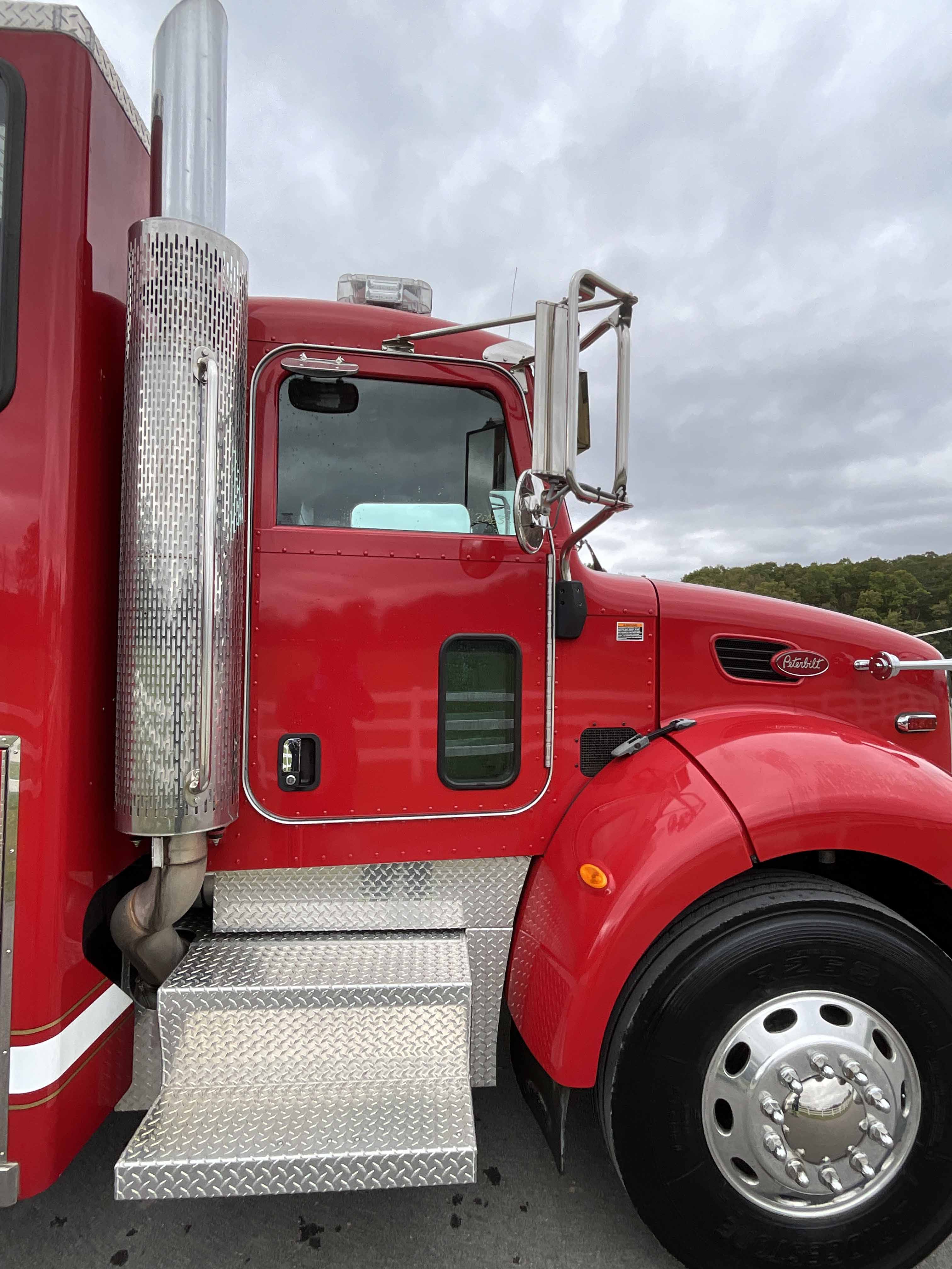 2010 Custom Fire Peterbilt Commercial Walk-In Rescue | Firetrucks Unlimited