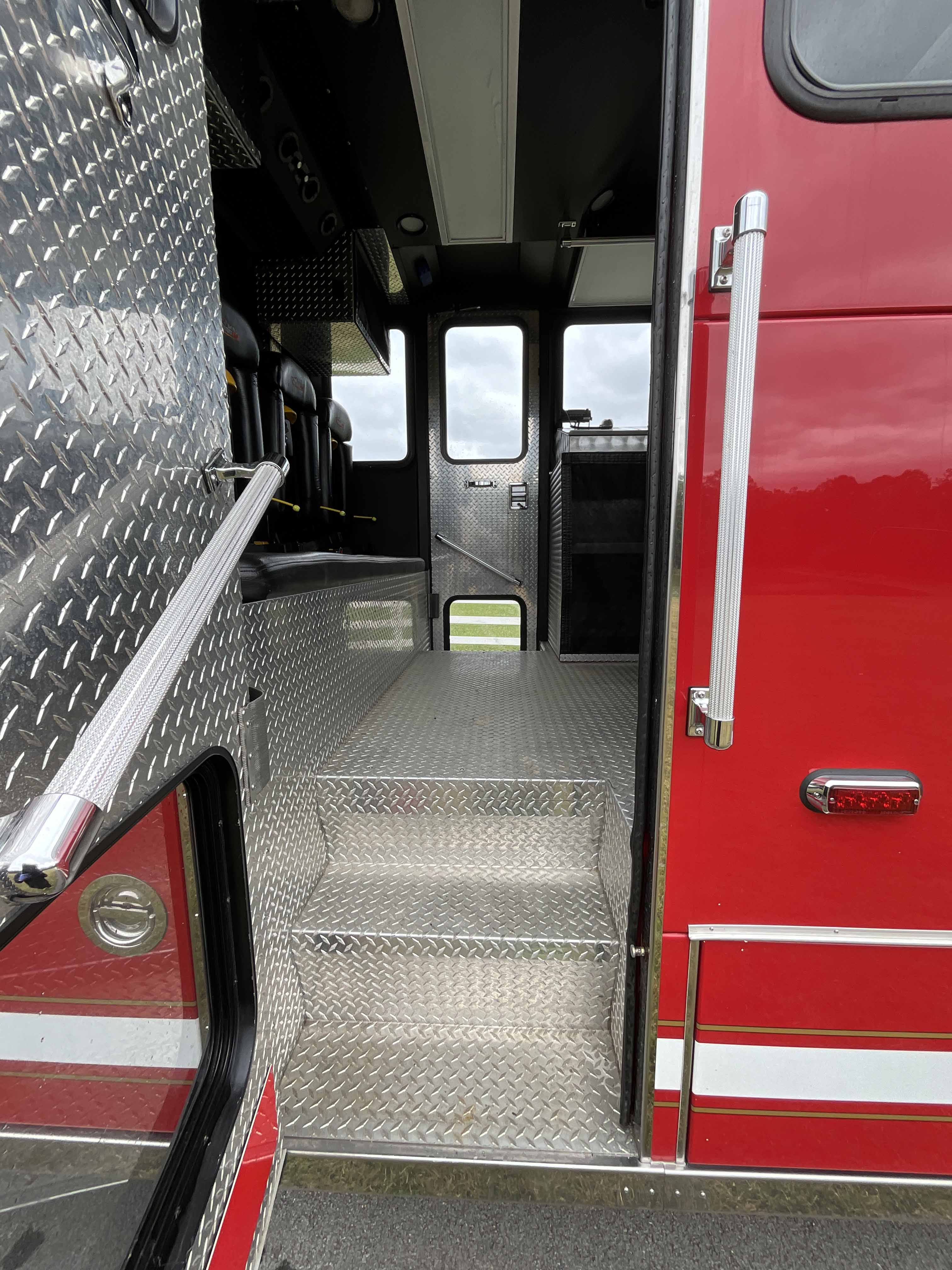 2010 Custom Fire Peterbilt Commercial Walk-In Rescue | Firetrucks Unlimited