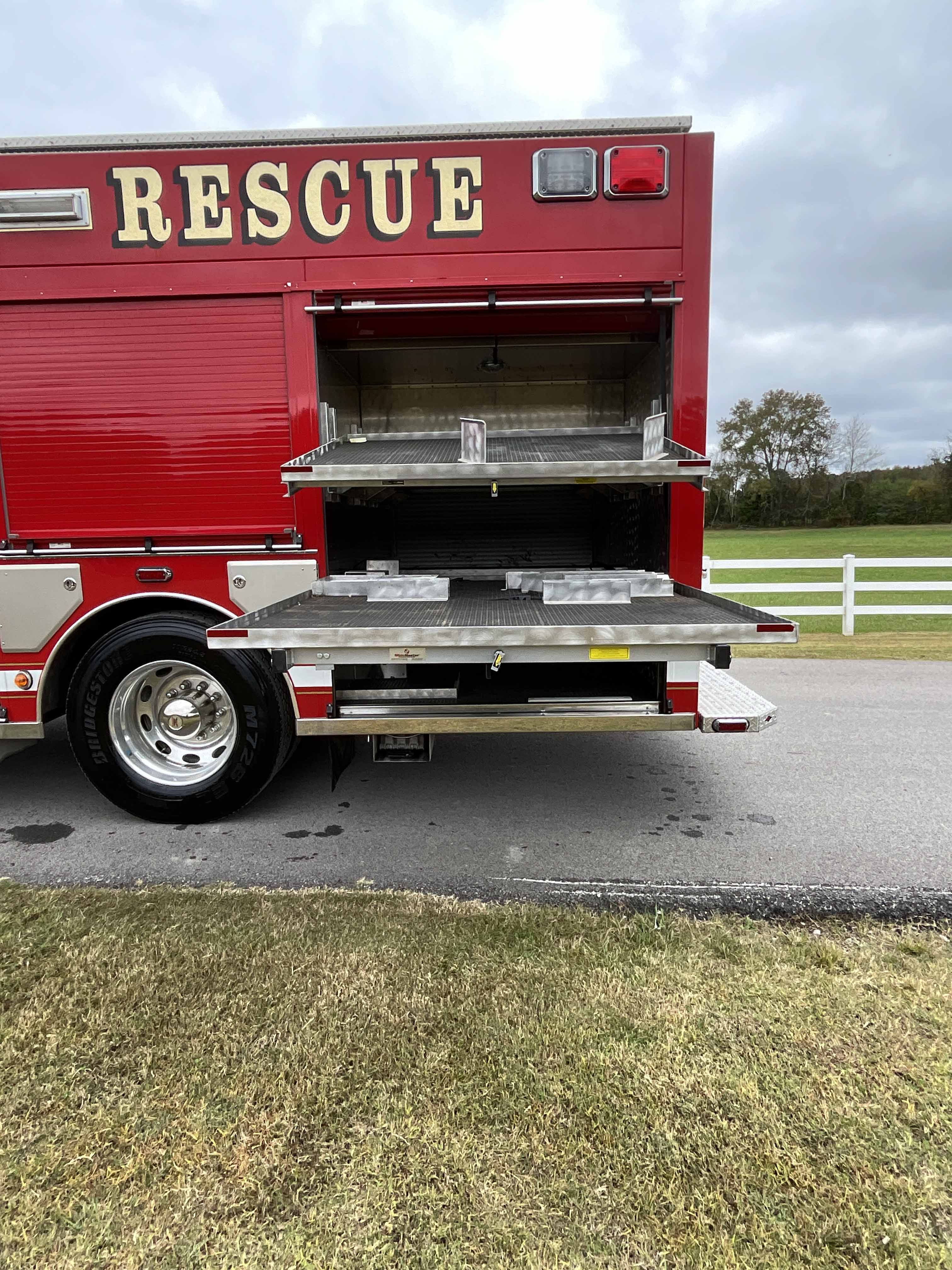 2010 Custom Fire Peterbilt Commercial Walk-In Rescue | Firetrucks Unlimited