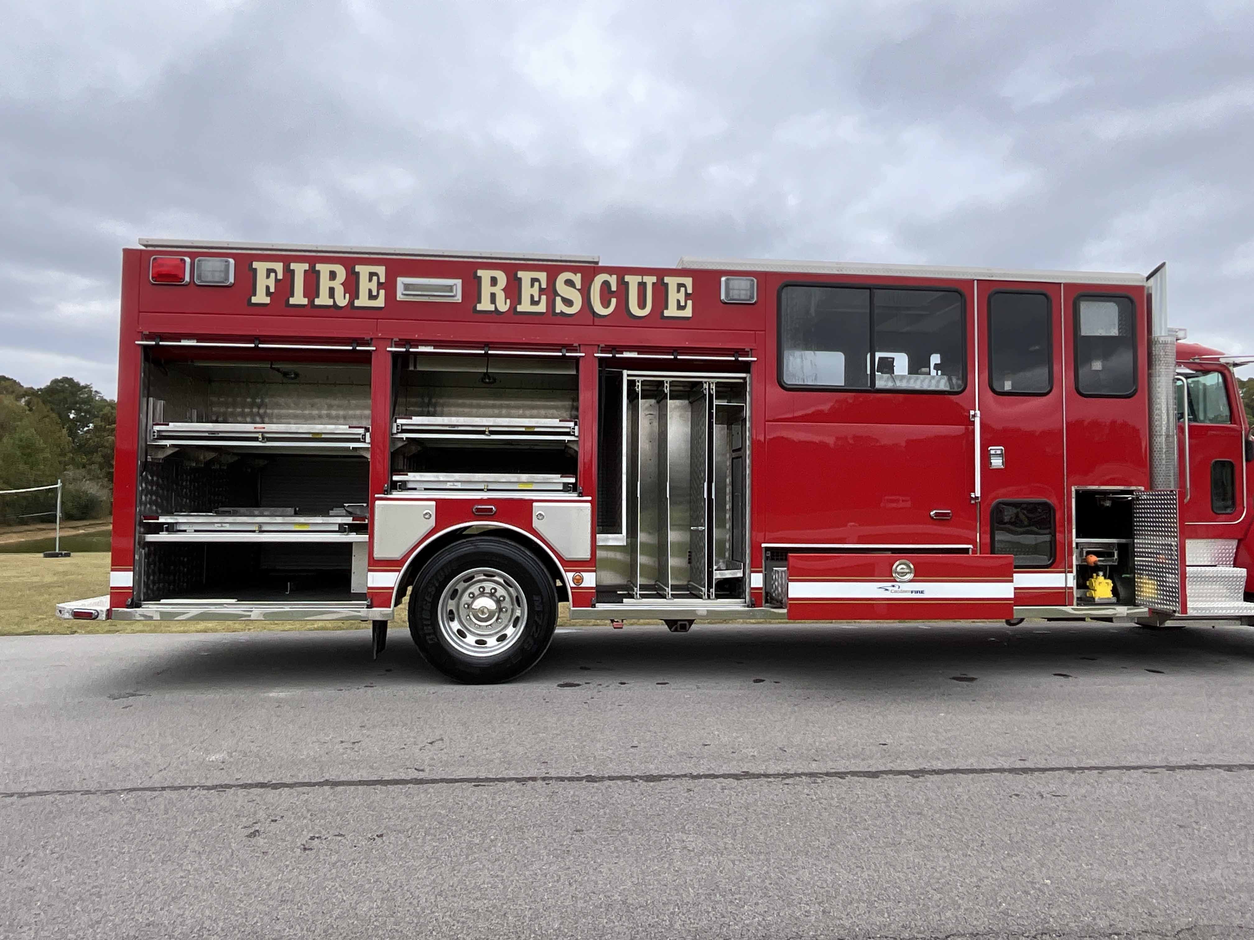 2010 Custom Fire Peterbilt Commercial Walk-In Rescue | Firetrucks Unlimited