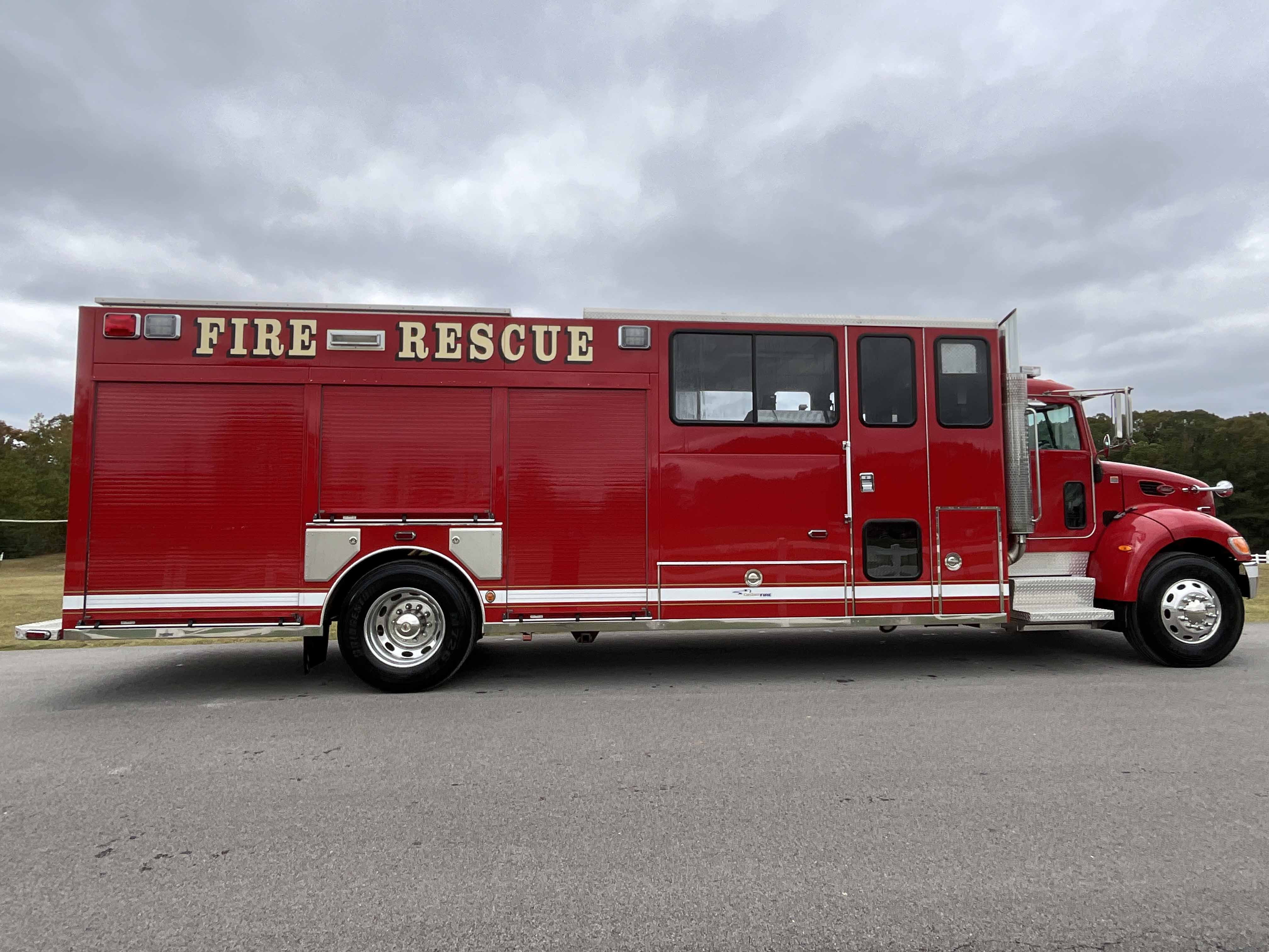 2010 Custom Fire Peterbilt Commercial Walk-In Rescue | Firetrucks Unlimited