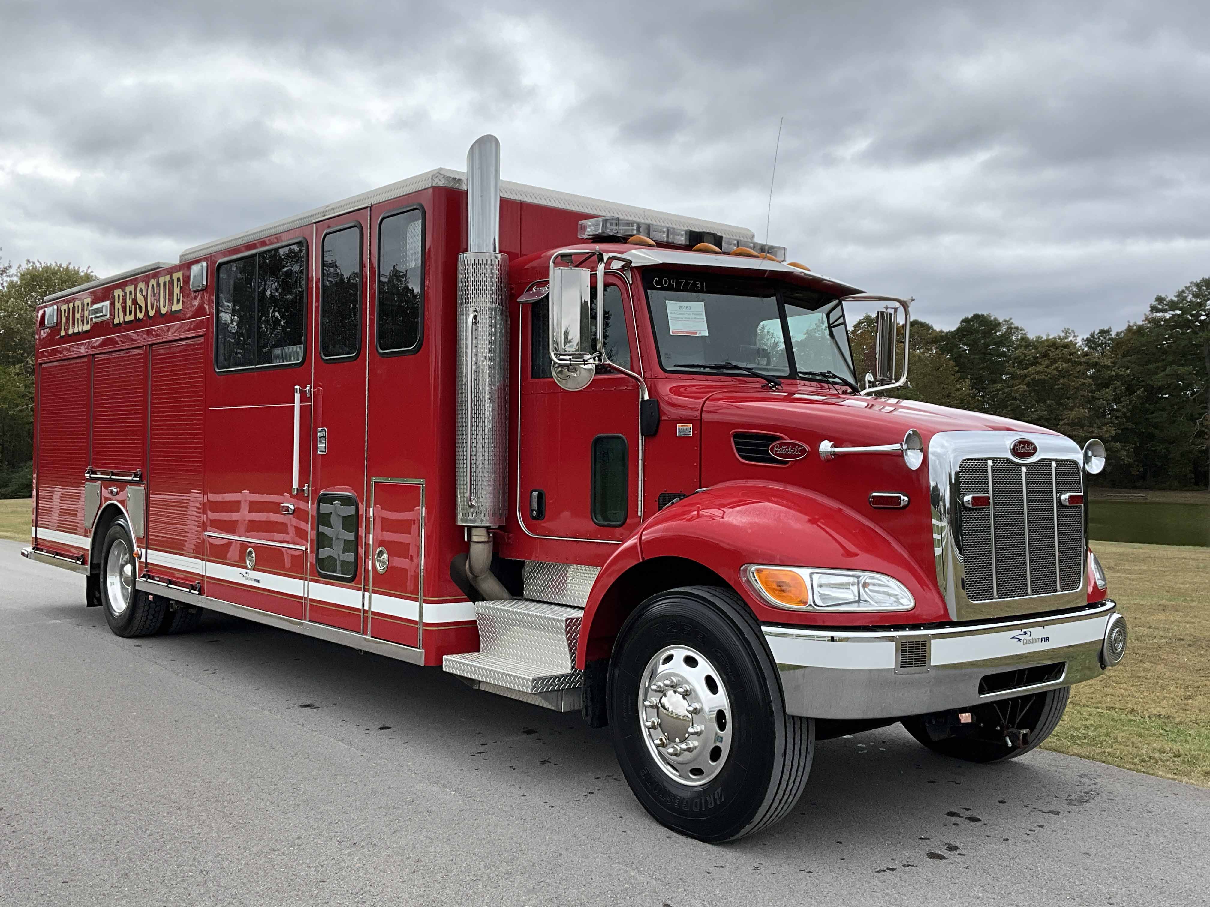 2010 Custom Fire Peterbilt Commercial Walk-In Rescue | Firetrucks Unlimited