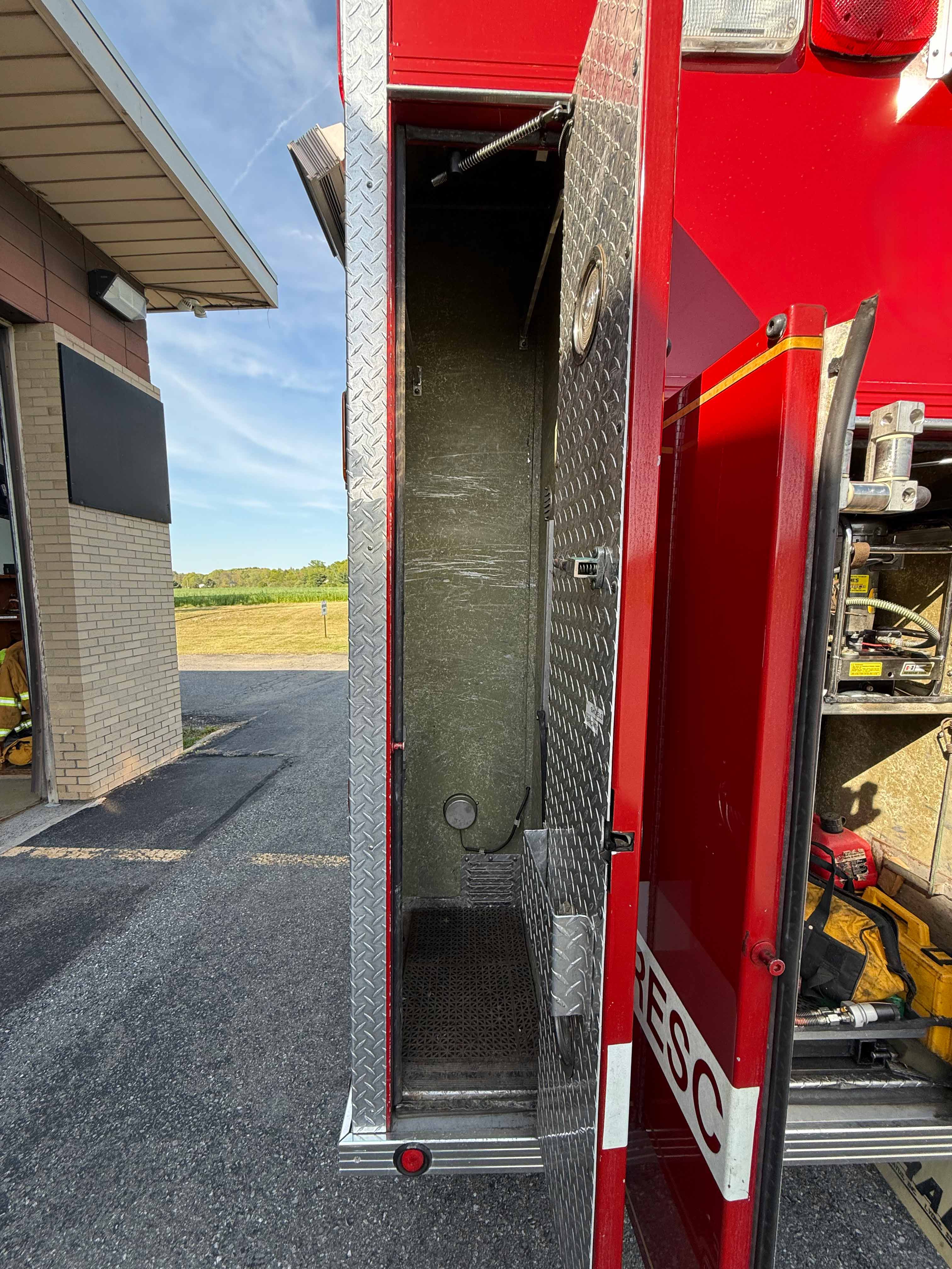 1992 Wildfire International Commercial Walk-In Rescue | Firetrucks ...
