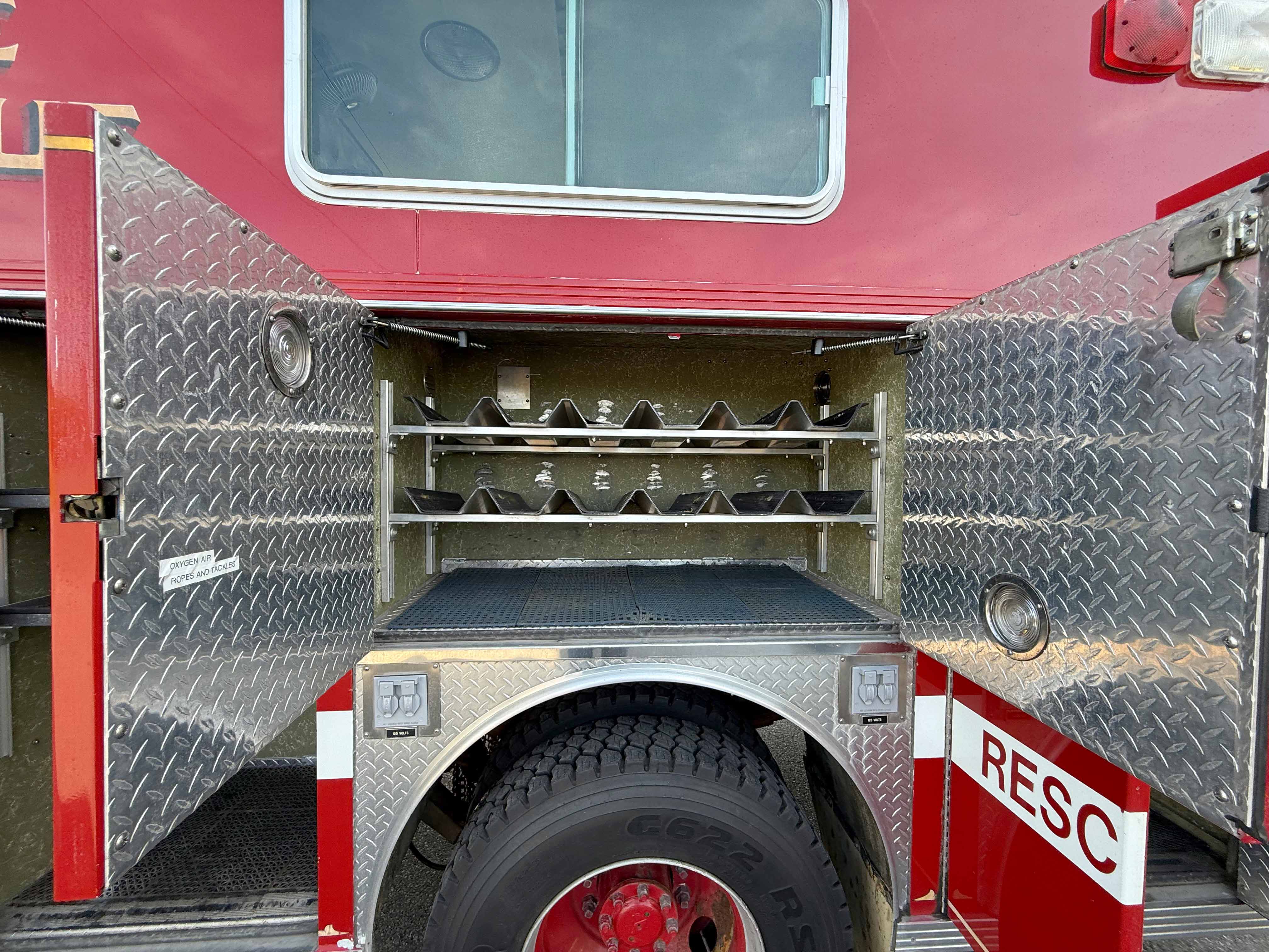 1992 Wildfire International Commercial Walk-In Rescue | Firetrucks ...