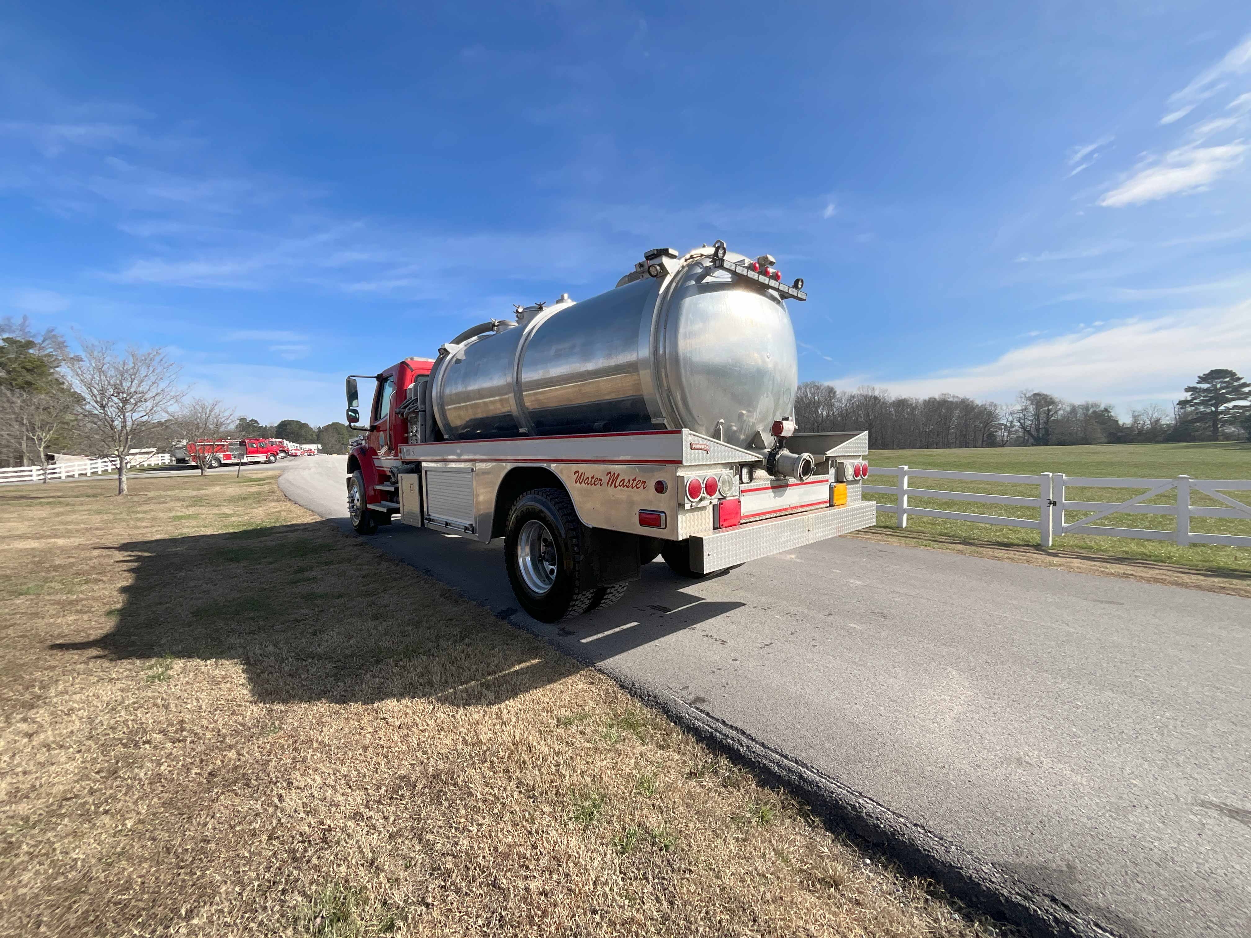 2004 Southern Fire Freightliner Commercial Elliptical Tanker ...