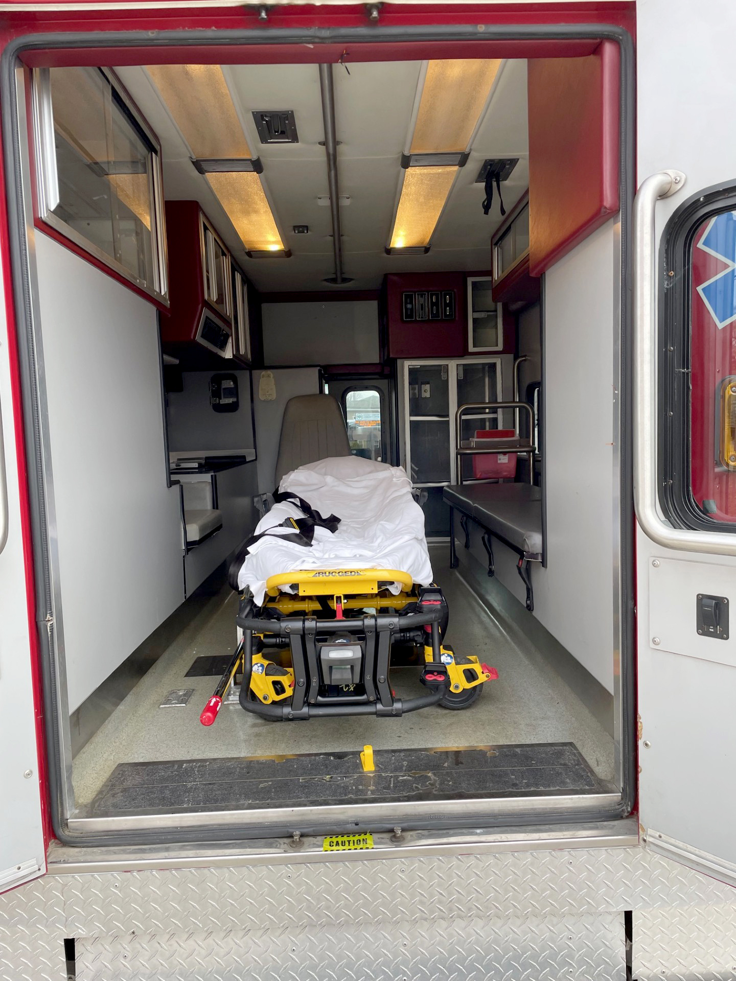 1998 Road Rescue International Ambulance | Firetrucks Unlimited