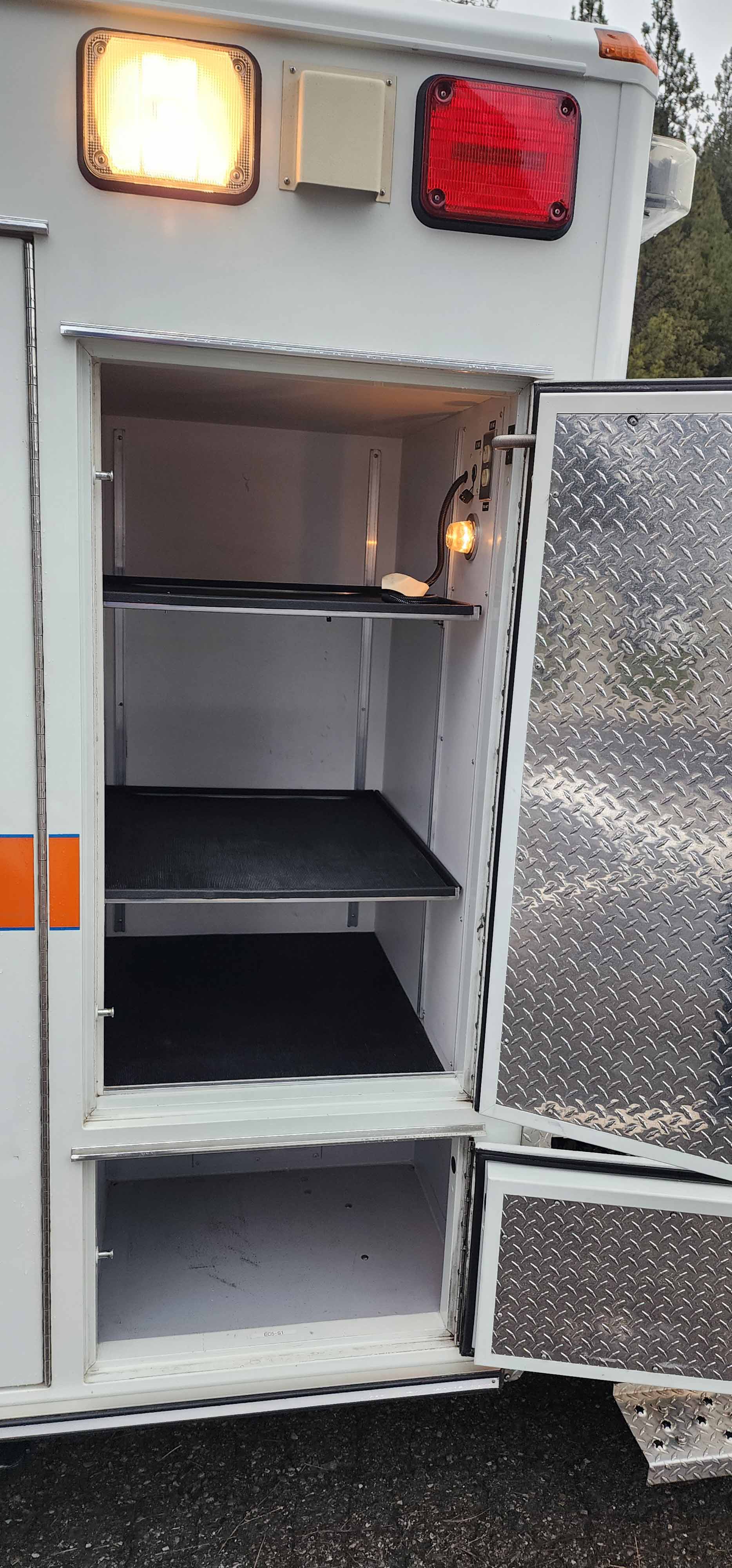 2011 Wheeled Coach International Ambulance | Firetrucks Unlimited