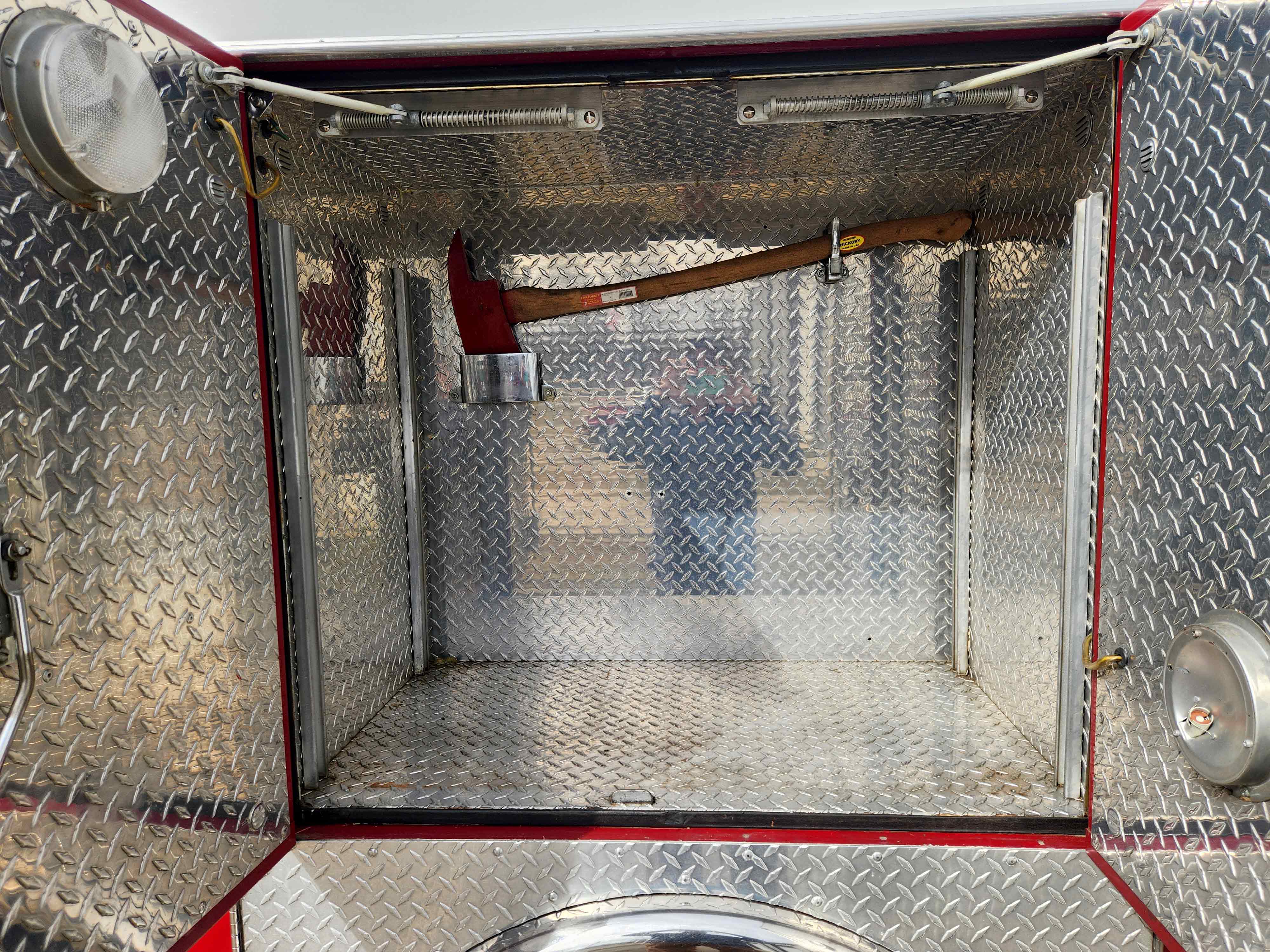1985 Chevrolet 4x4 Commercial Walk-In Rescue | Firetrucks Unlimited
