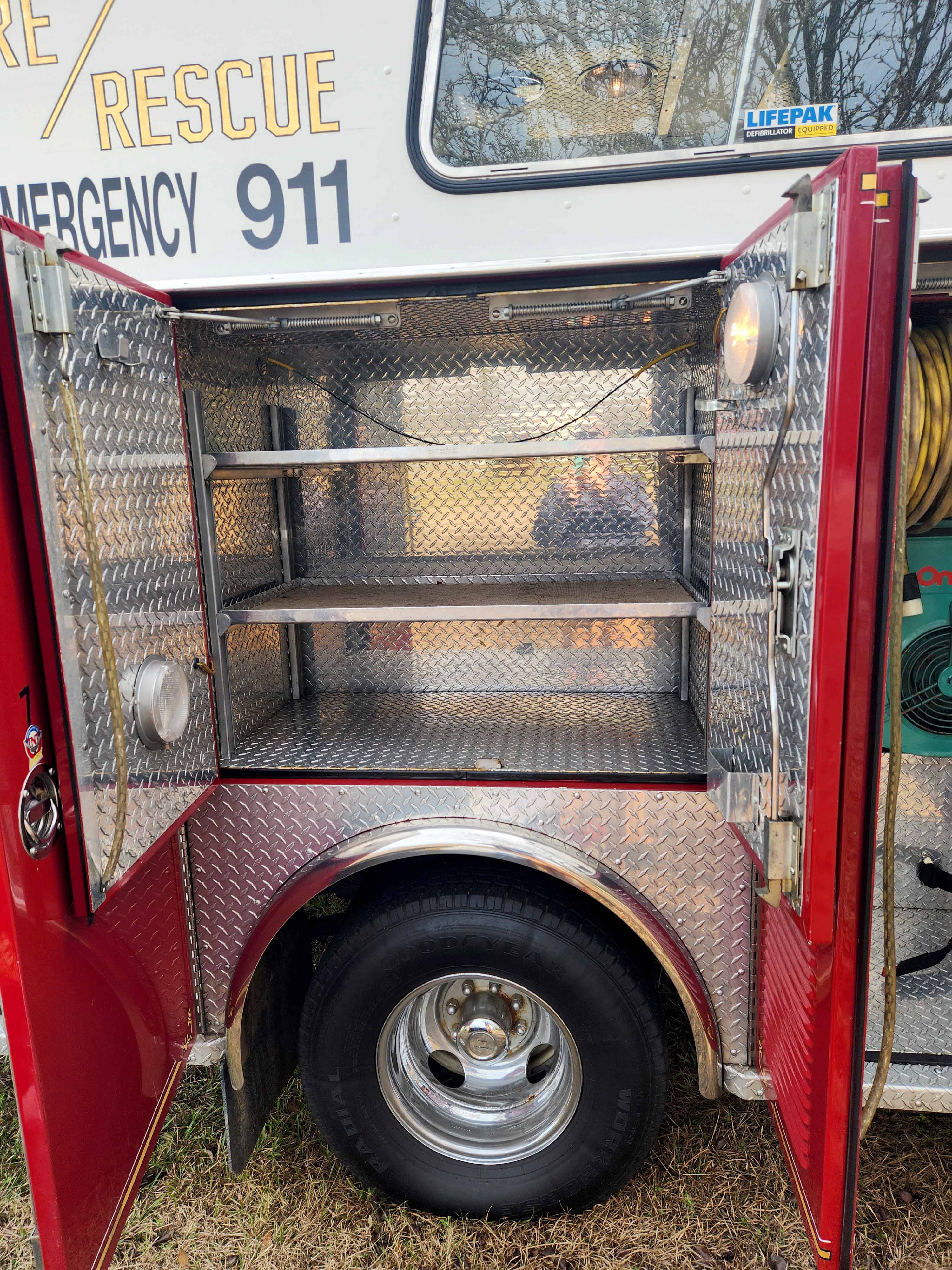 1985 Chevrolet 4x4 Commercial Walk-In Rescue | Firetrucks Unlimited