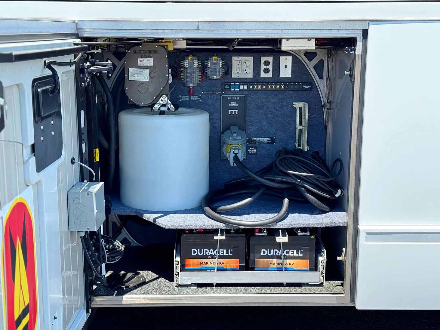 2011 Prevost H3-45 VIP Mobile Communications Unit | Firetrucks Unlimited