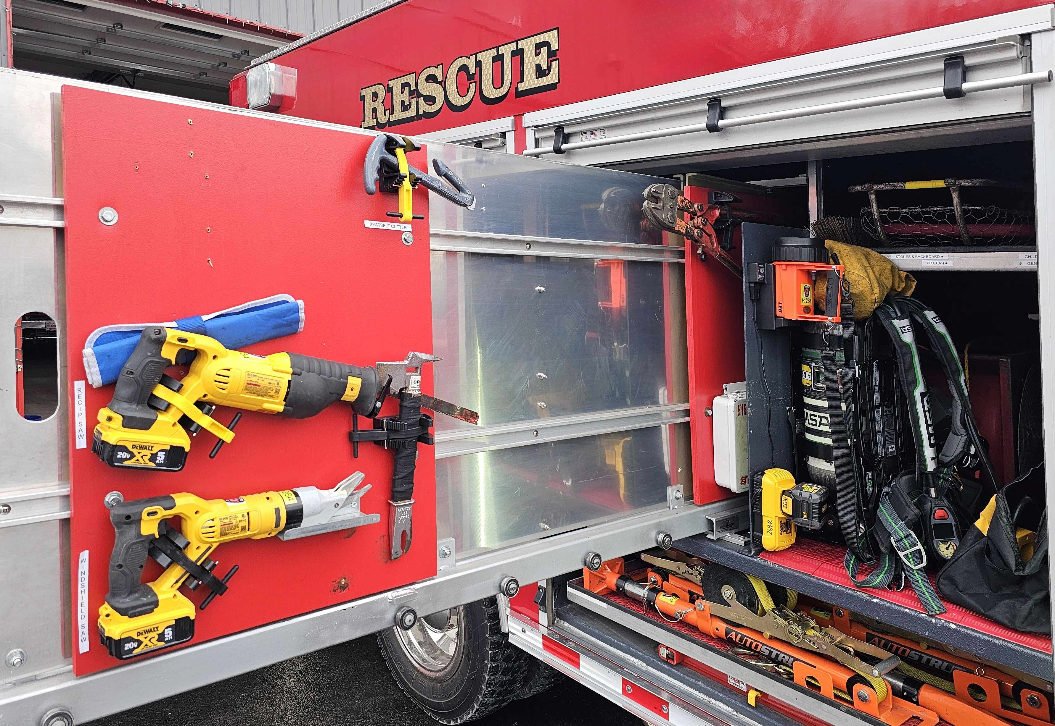 2011 Rosenbauer Ford 4x4 Commercial Rescue | Firetrucks Unlimited