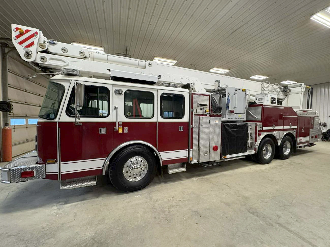 2009 E-One Cyclone II 114' Bronto Skylift | Firetrucks Unlimited