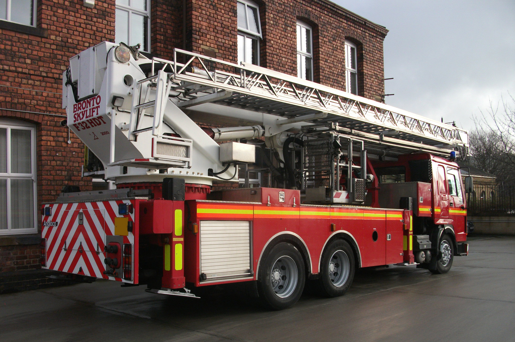 1995 Volvo FL10 Fire Ladder Used Truck Details