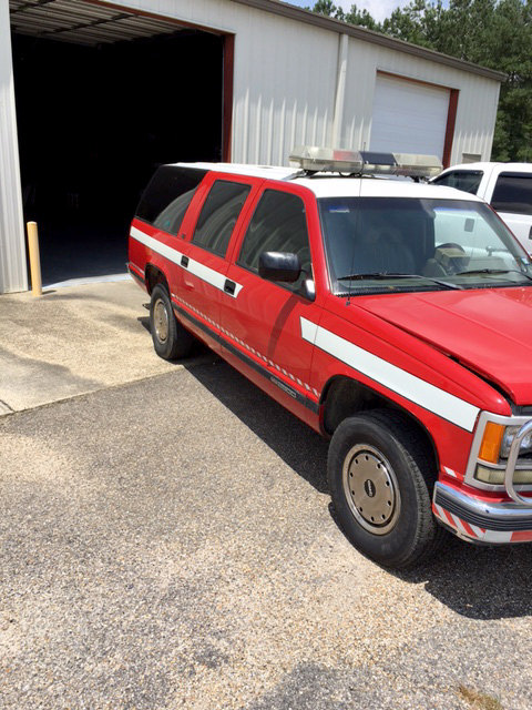 1:64 596 Red LAFD LA Fire Suburban SUV Model Diecast Metal Car New Collection