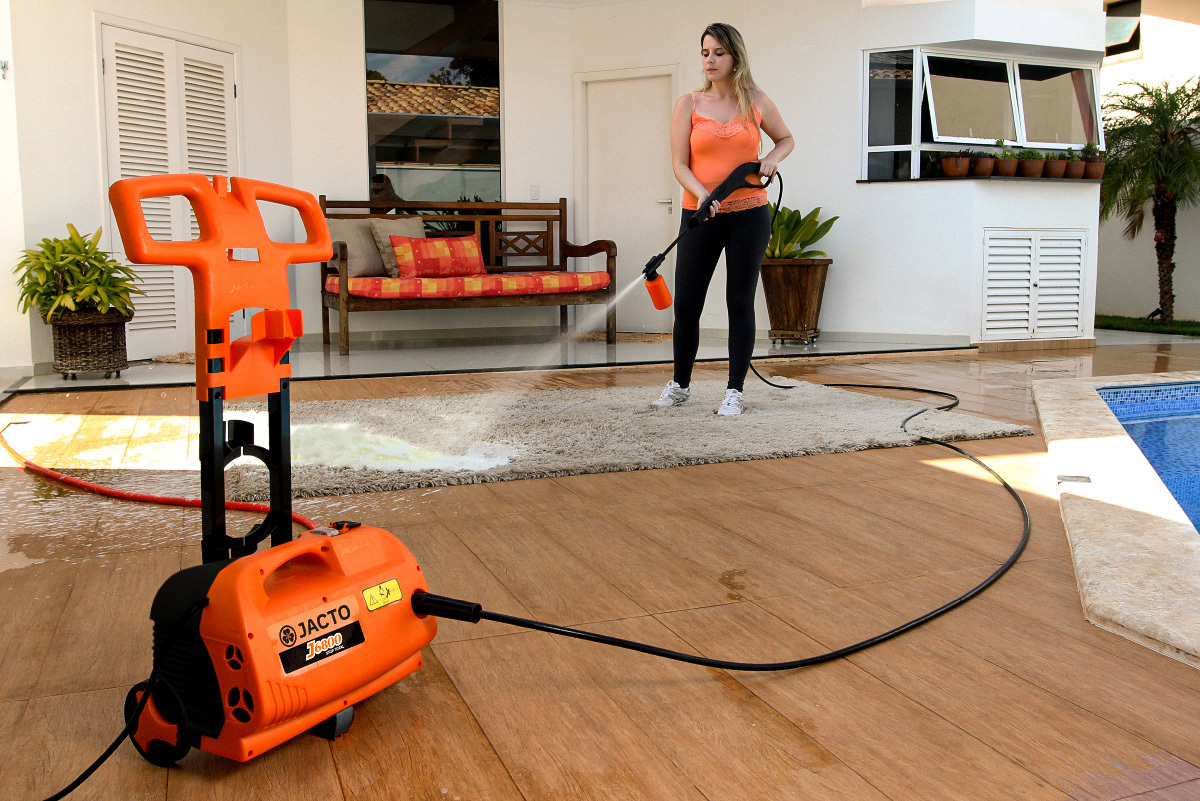 Product gallery 2 1761912708210 jacto j6800 lavando tapete