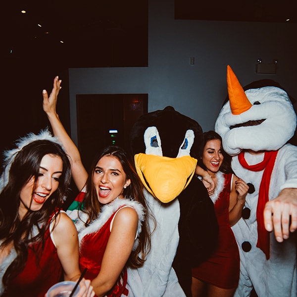 What to do at 12 barz of christmas