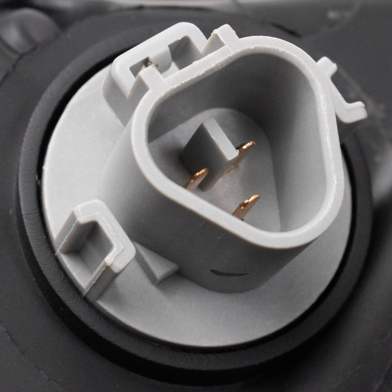 TRQ 2 Piece Headlight Assembly Set Chrome Bezel Driver & Passenger Side Compatible with Toyota Rav4 Adventure Limited XLE XLE Premium 2019-2021 Rav4 TRD Off-Road 2020-2021