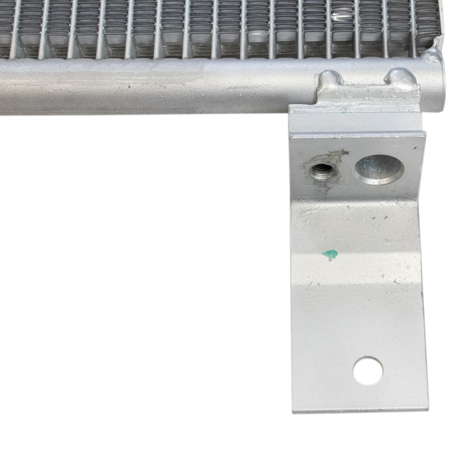 TRQ A/C Condenser and Receiver Drier Assembly for 11-16 Ford F-250 Super Duty 11-16 F-350 Super Duty F-450 F-550