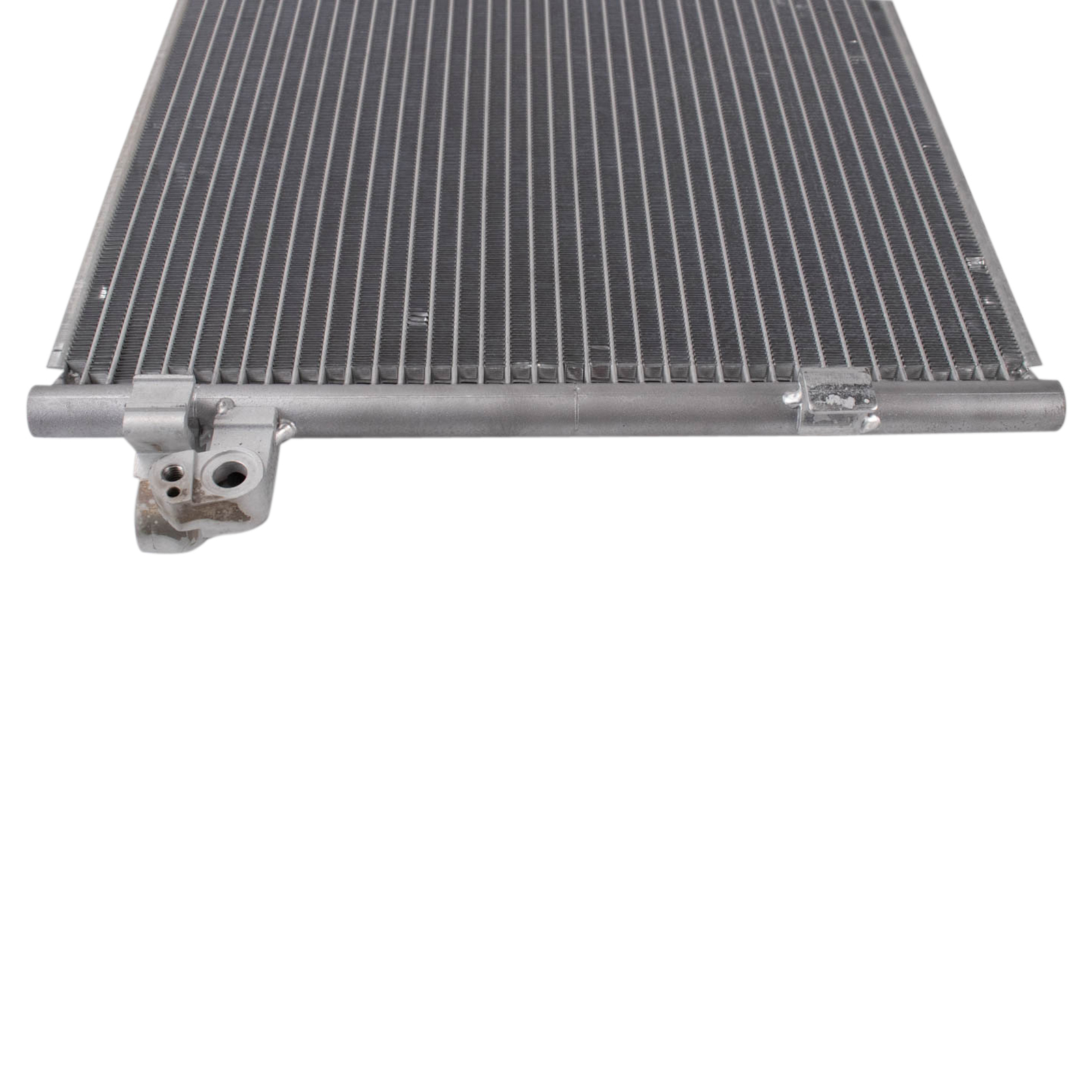 TRQ Air Conditioning A/C Condenser Compatible with 2016-2019 BMW 750i 2016-2021 750i xDrive