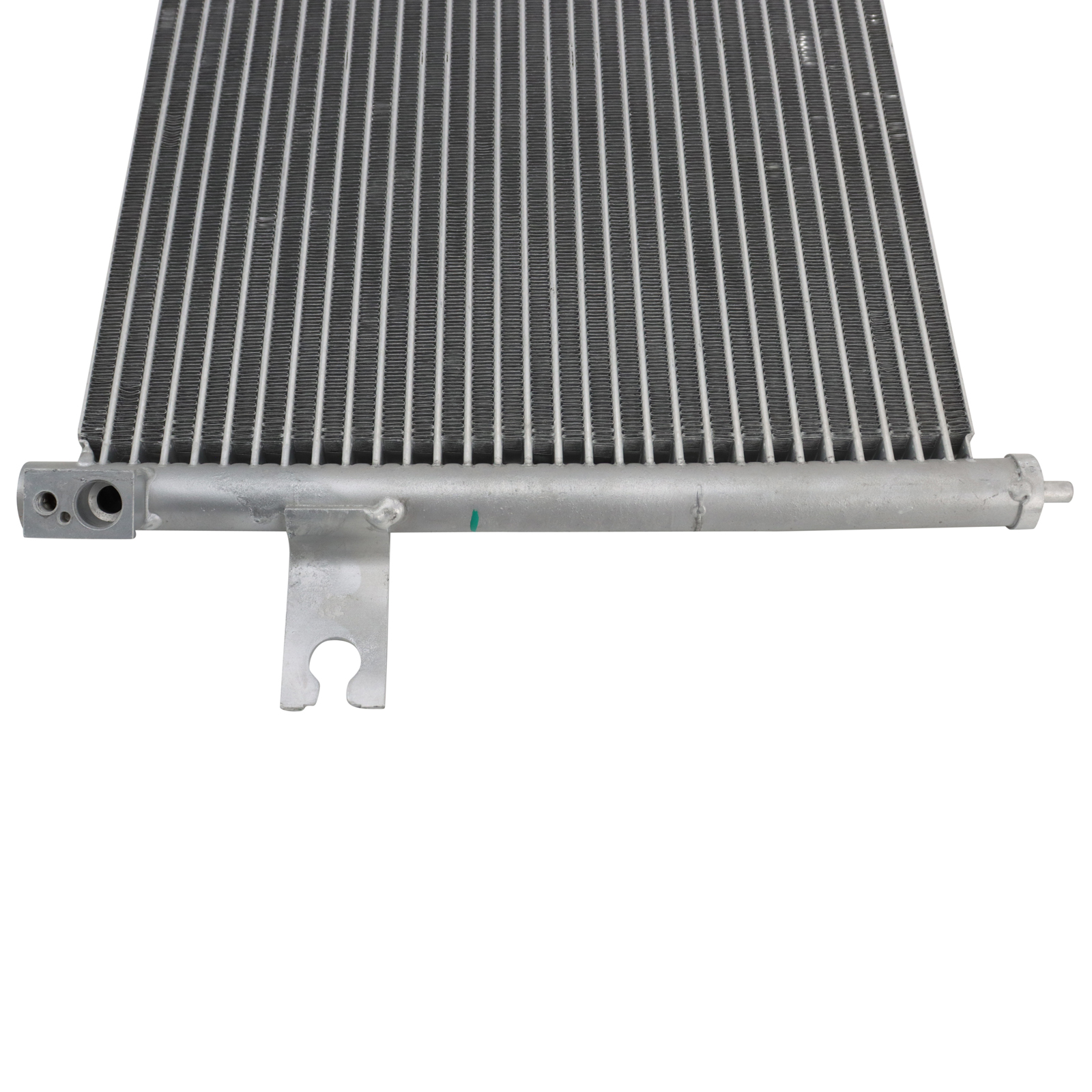 TRQ Air Conditioning A/C Condenser Compatible with 1998-2001 Nissan Frontier 2000-2001 Xterra