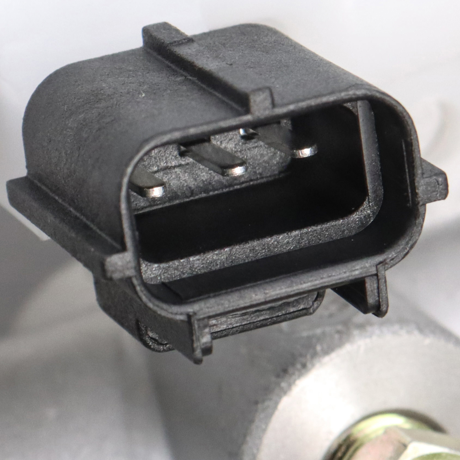 TRQ Brake Master Cylinder Compatible with 2003-2004 Ford Escape 1998-2005 Explorer 2001-2006 Ranger 2003-2005 Lincoln Aviator 2001-2009 Mazda B2300 1998-2001 B2500 1998-2007 B3000
