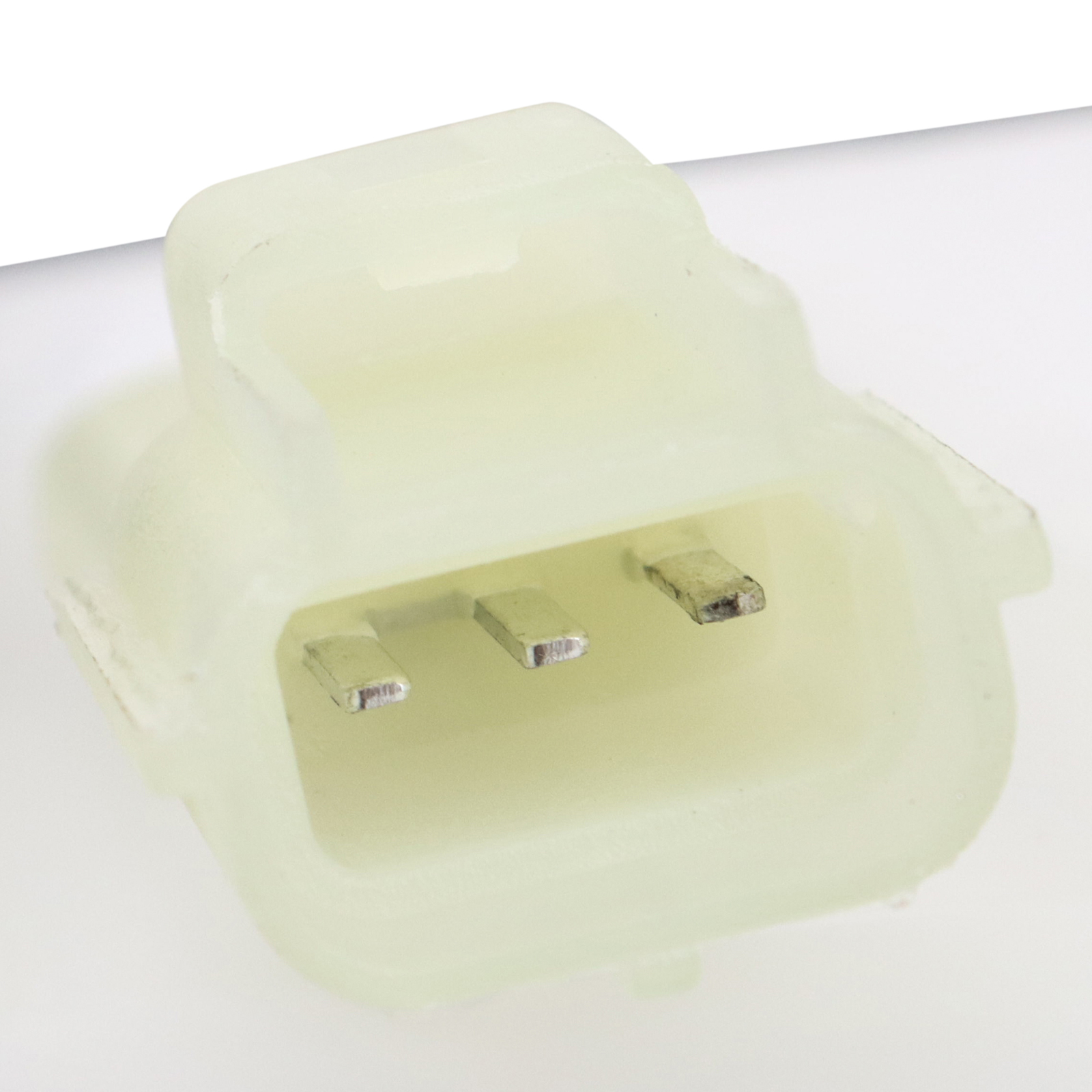 TRQ Brake Master Cylinder Compatible with 2003-2006 Ford Expedition Lincoln Navigator
