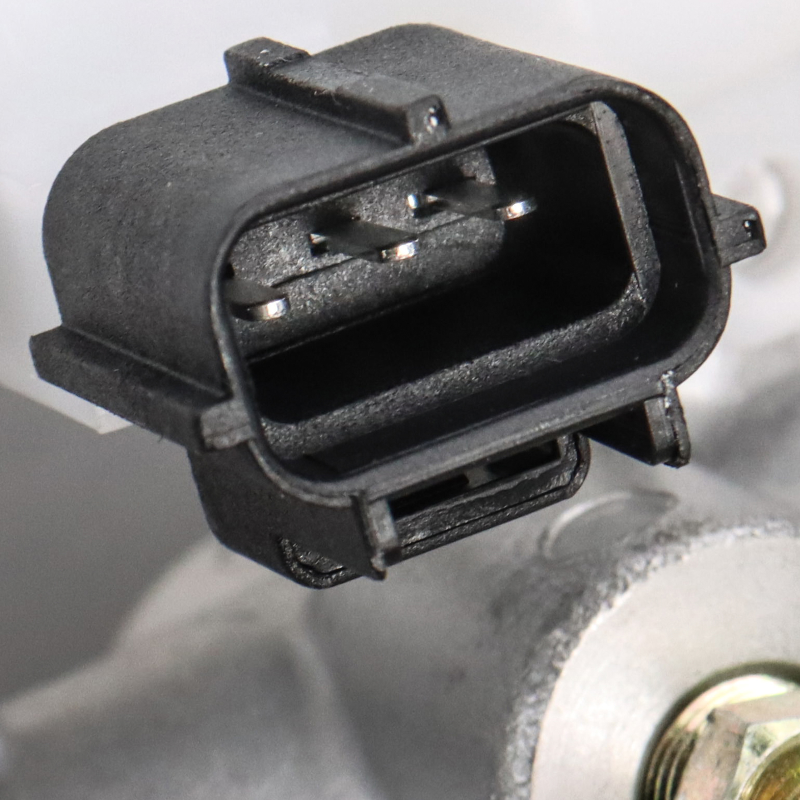 TRQ Brake Master Cylinder Compatible with 2003 Ford Explorer Sport 2003-2005 Explorer Sport Trac 1998-2000 Ranger