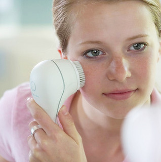 face-brush-thumb.jpg?1384815533