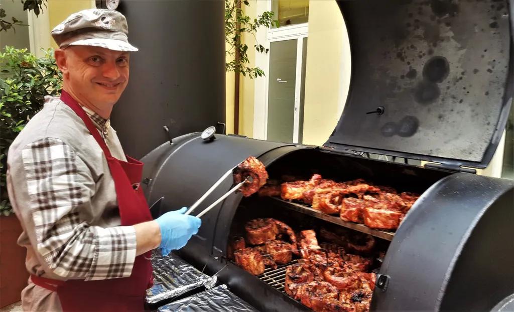 All About Heb Salt And Pepper BBQ Grills, Smokers, Outdoor Kitchens