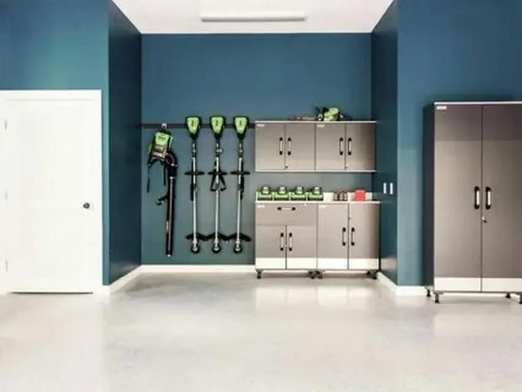 Transform Your Garage with Garage Remodeling in Belleair Bluffs