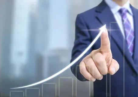 The Art of Lead Contracting Trading