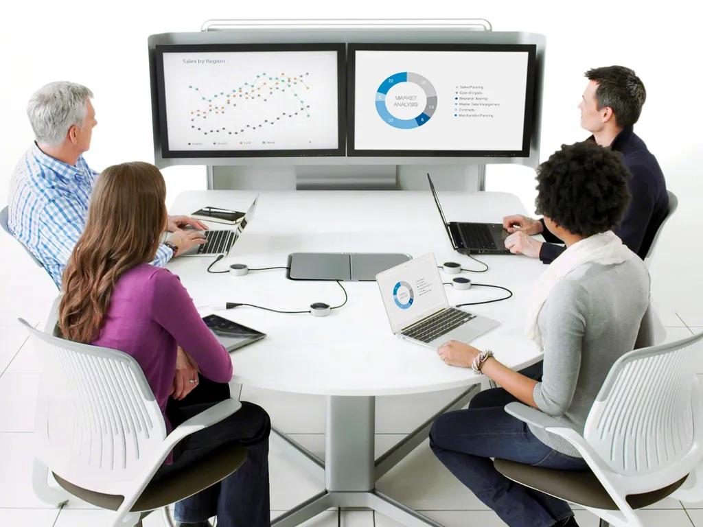 Exploring the Benefits of Outsourcing Center