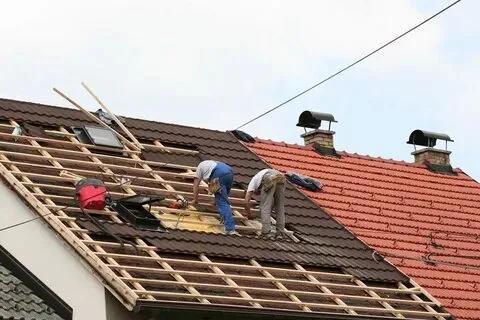 Sustainable Solutions: Top Roofing Contractor Company