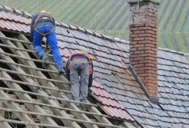 Roofing in the Quad Cities: Choosing the Right Contractor