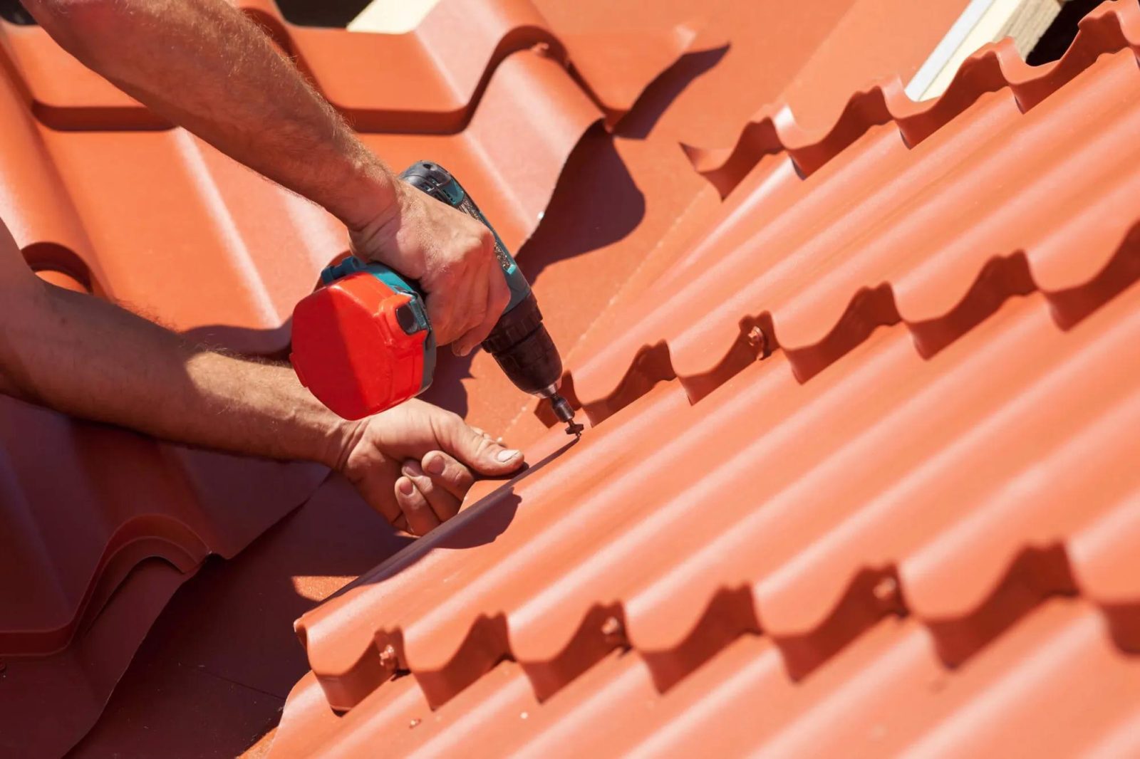 Unbeatable Roofing Solutions with Midwest Experts