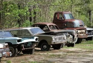 Turning Trash into Cash: A Guide to Selling Your Car to a Junkyard