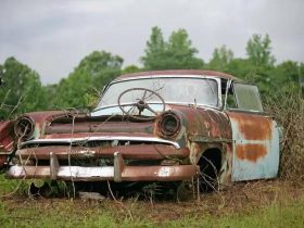 Declutter Your Driveway: 6 Options to Dispose of Your Non-Running Car